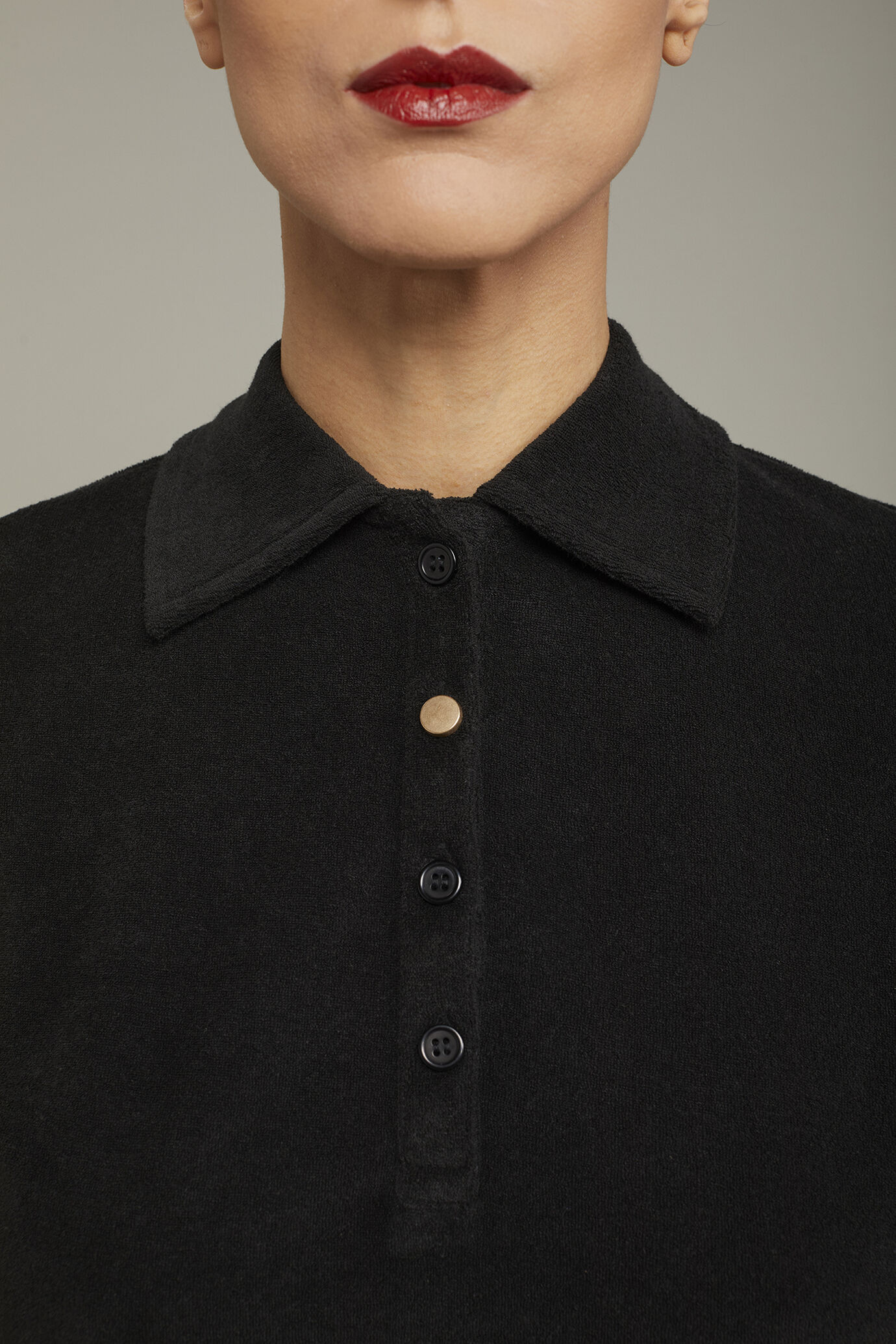 Kurzärmeliges Damen-Poloshirt in normaler Passform image number 3