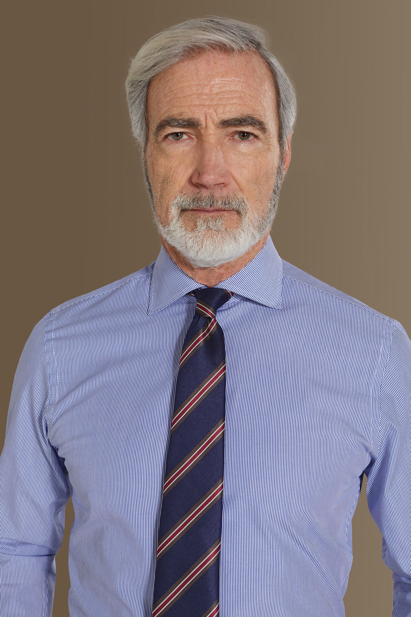 Camicia classica collo francese tinto filo a righe strette uomo image number 1