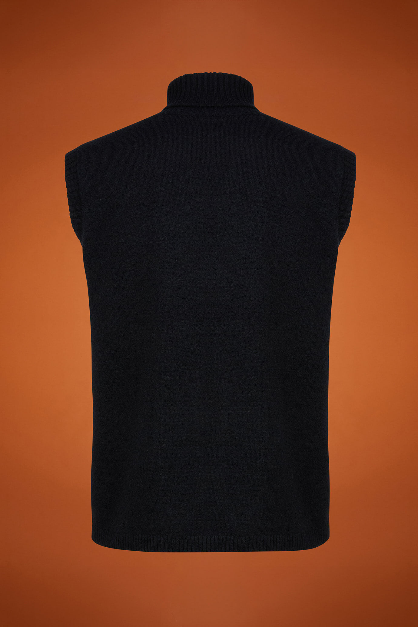 Men's regular fit high neck tank top in an alpaca/wool blend image number 5