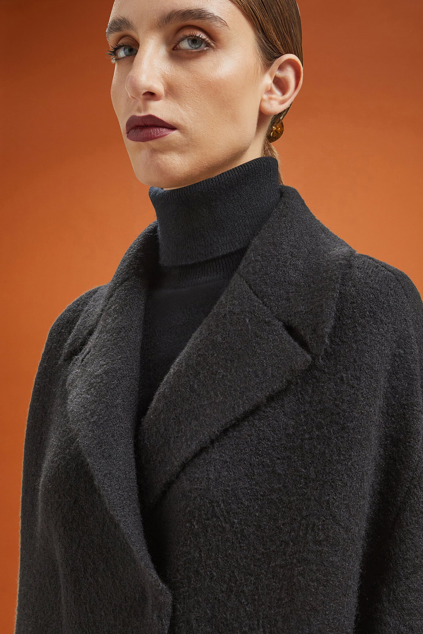 Women's oversized knitted coat image number 2