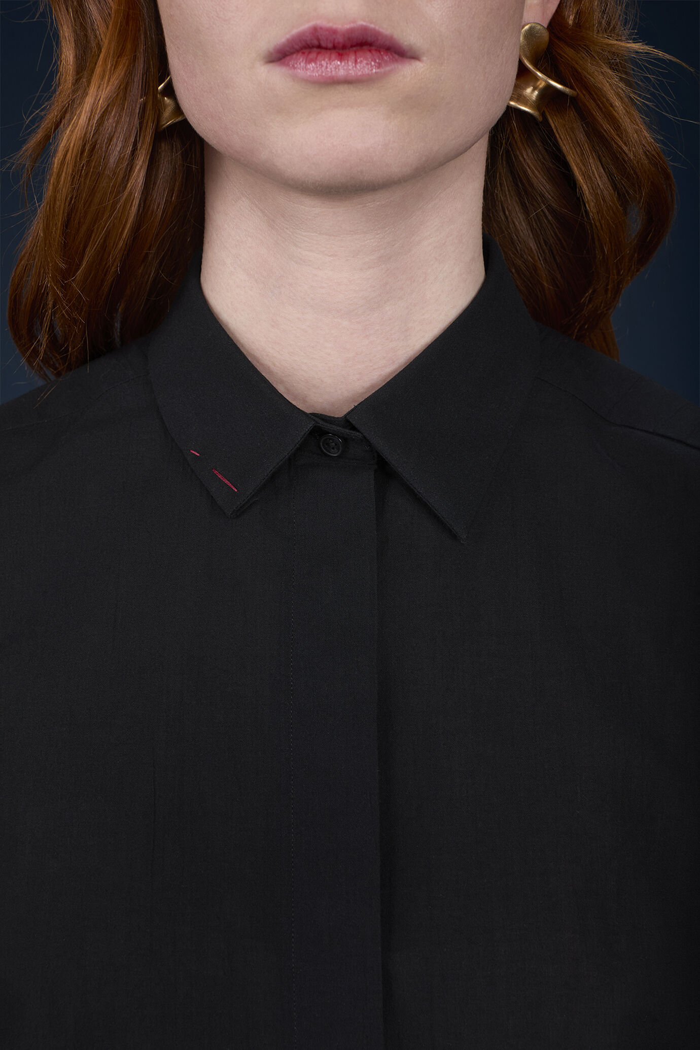 Camicia donna boxy collo francese puro cotone effetto stropicciato image number 2