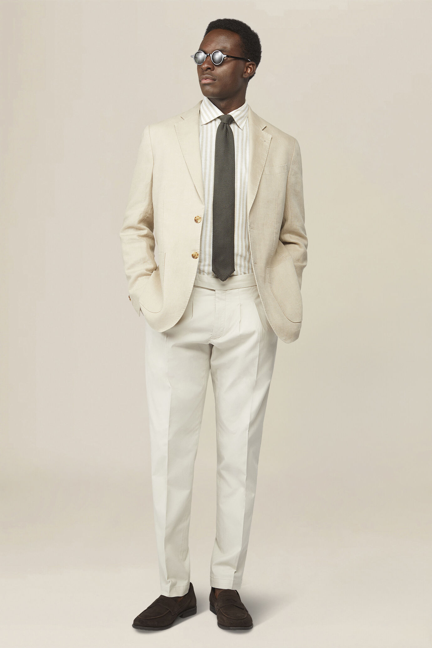 Pantalon pour homme &agrave; double pinces et boucles lat&eacute;rales image number 0