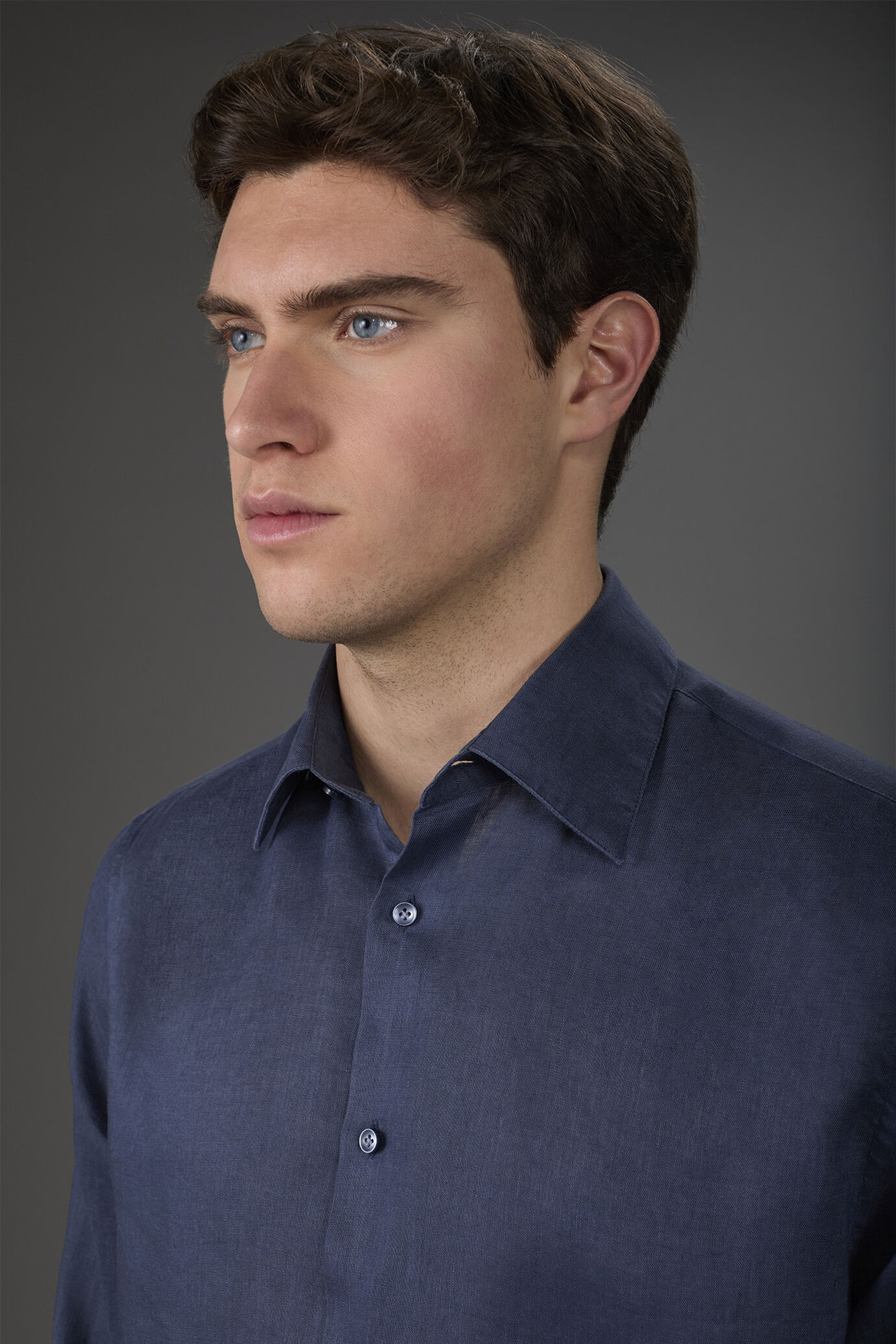 Chemise décontractée homme à col classique, 100% lin image number 1