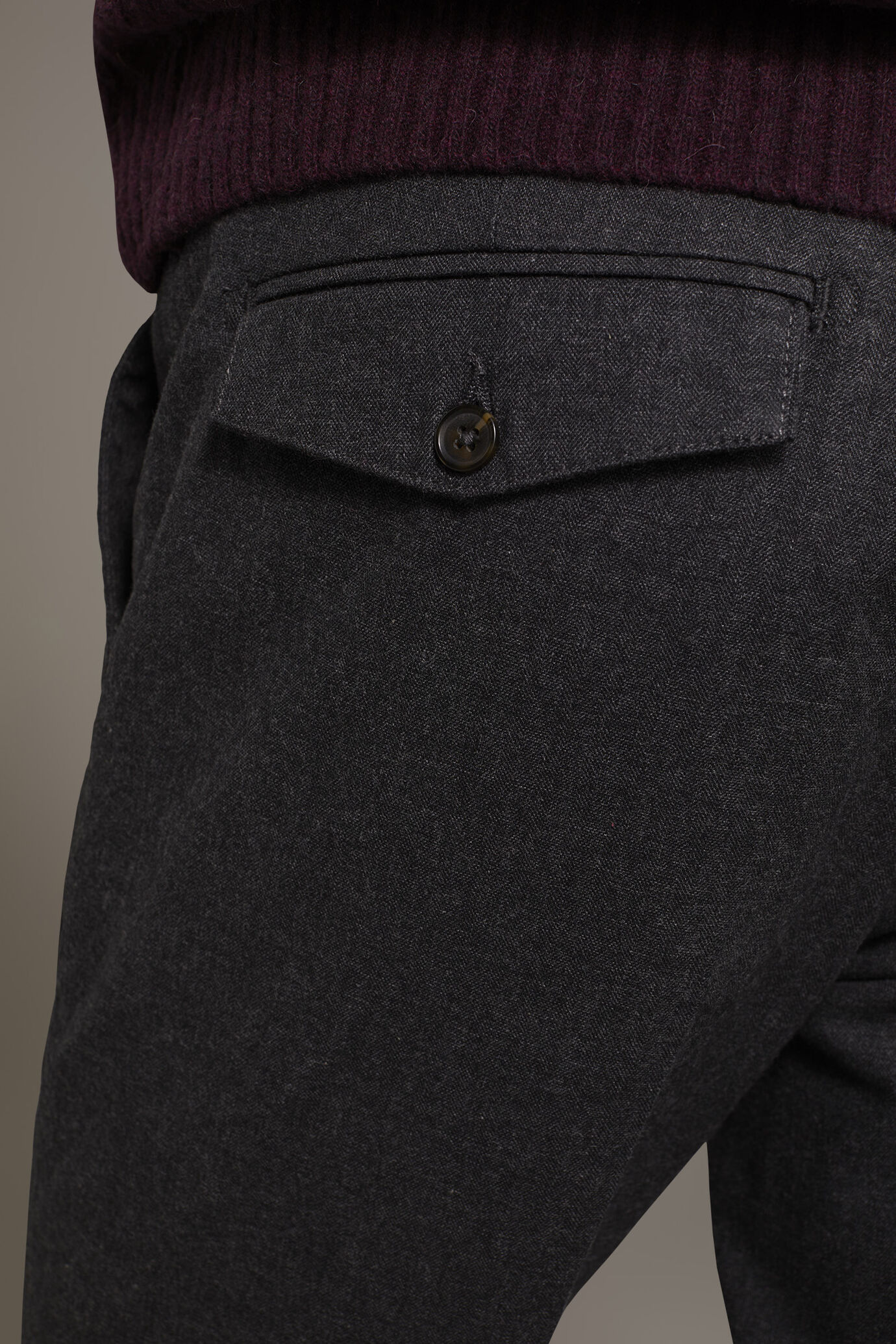 Pantalone chino regular fit tessuto tinto filo melange spigato image number 4