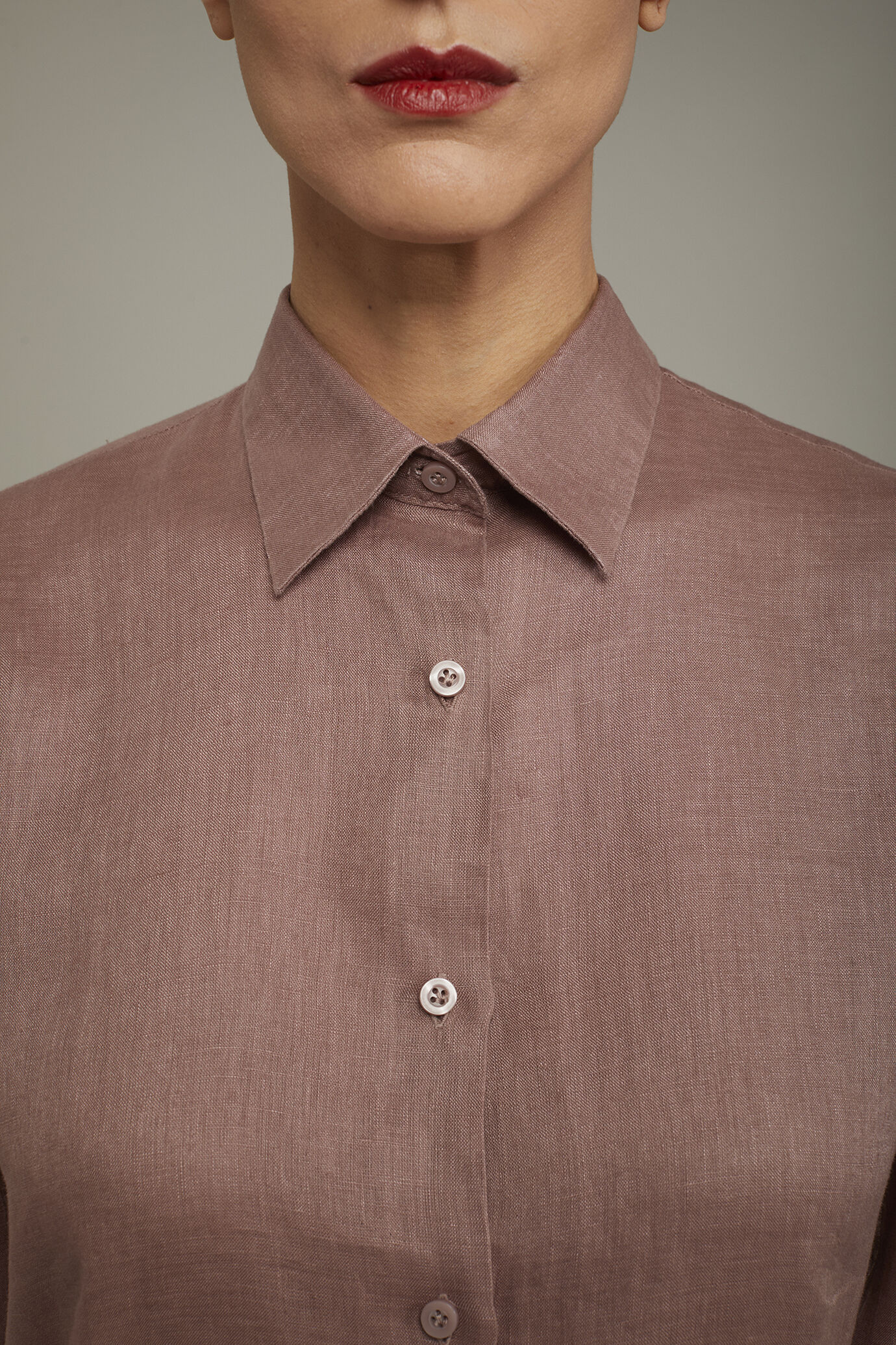 Camicia donna con collo classico 100% lino image number 3