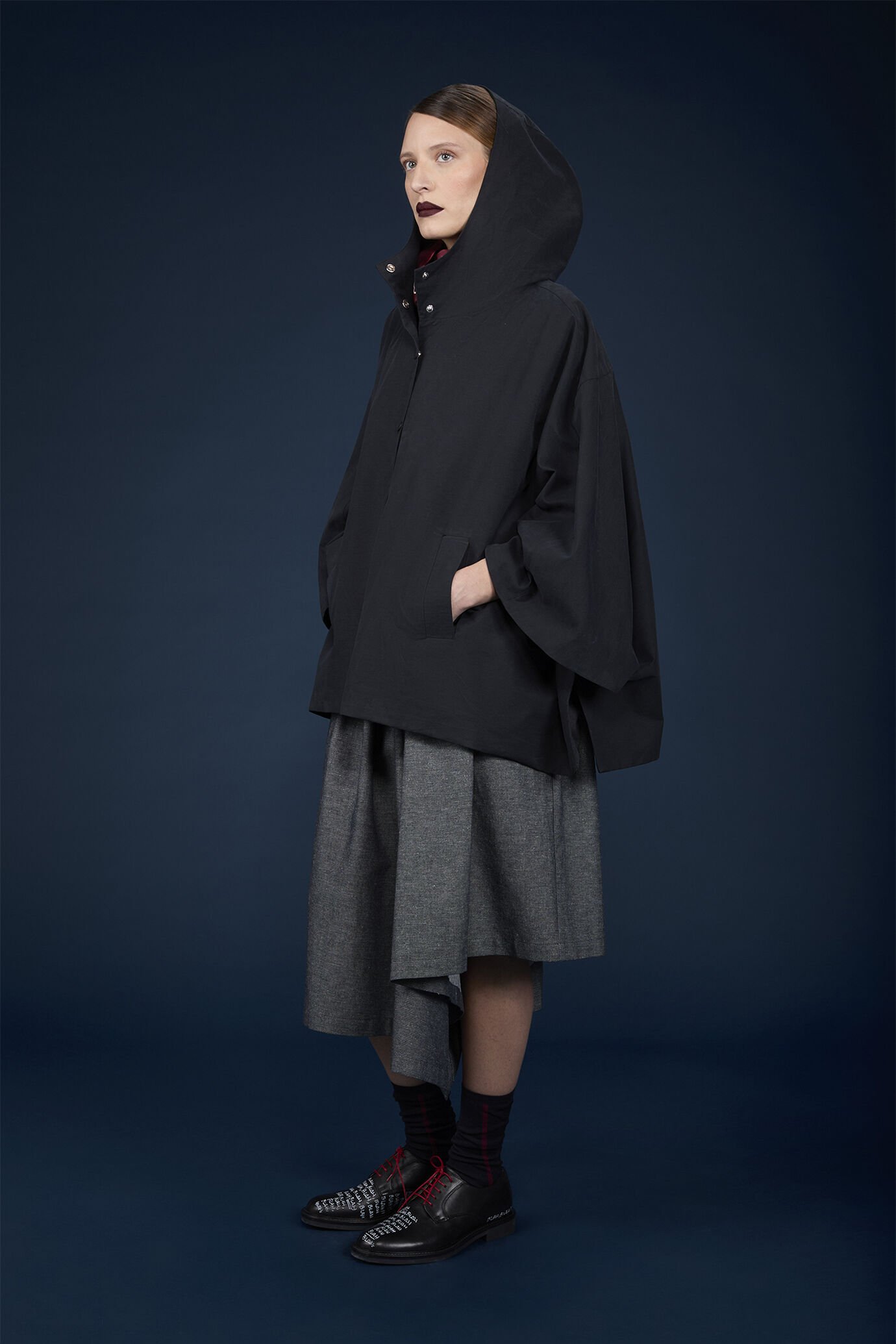 Cape avec capuche pour femme image number 1