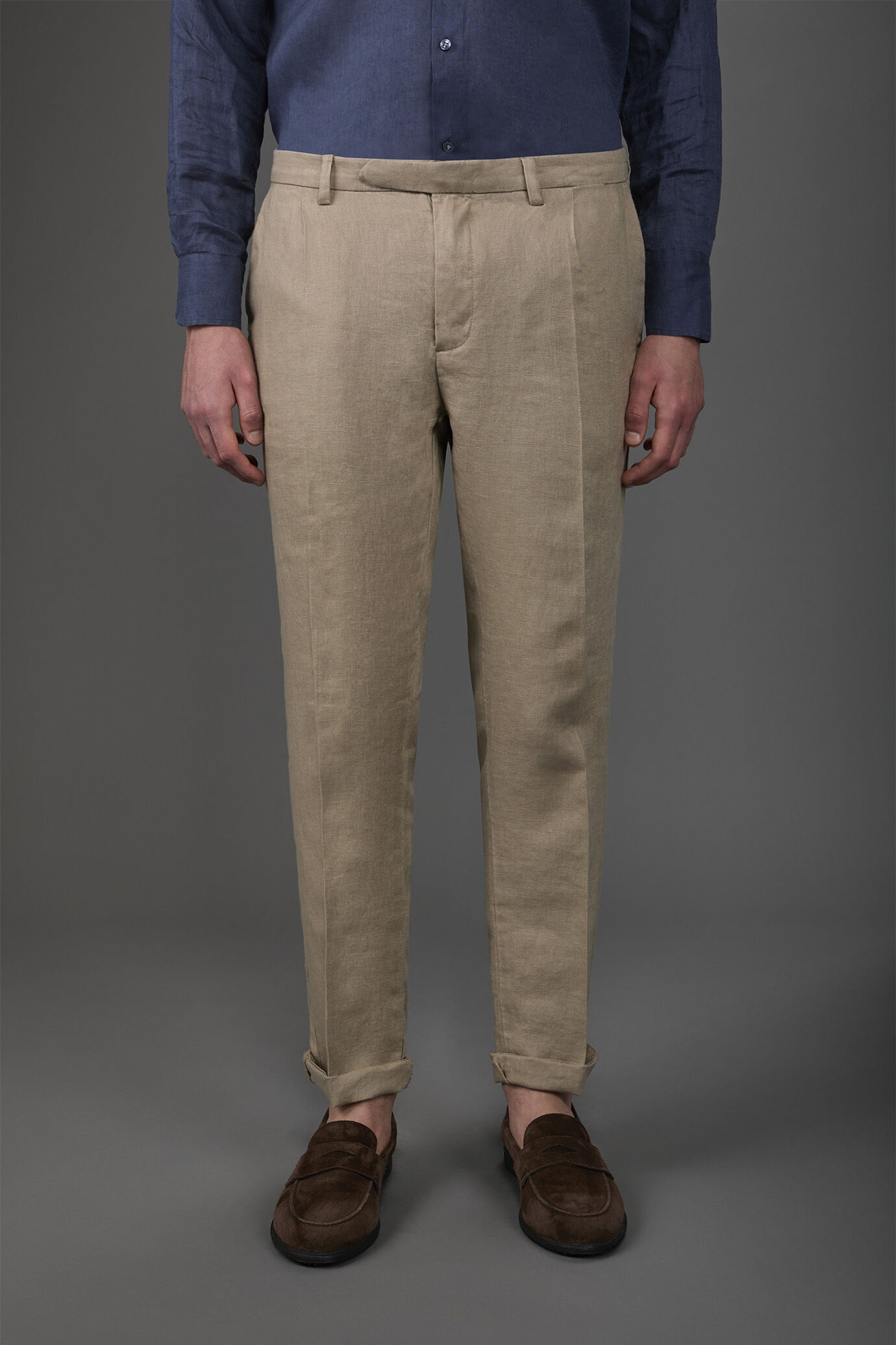 Pantalon homme 100% lin avec deux petits plis et bouton caché