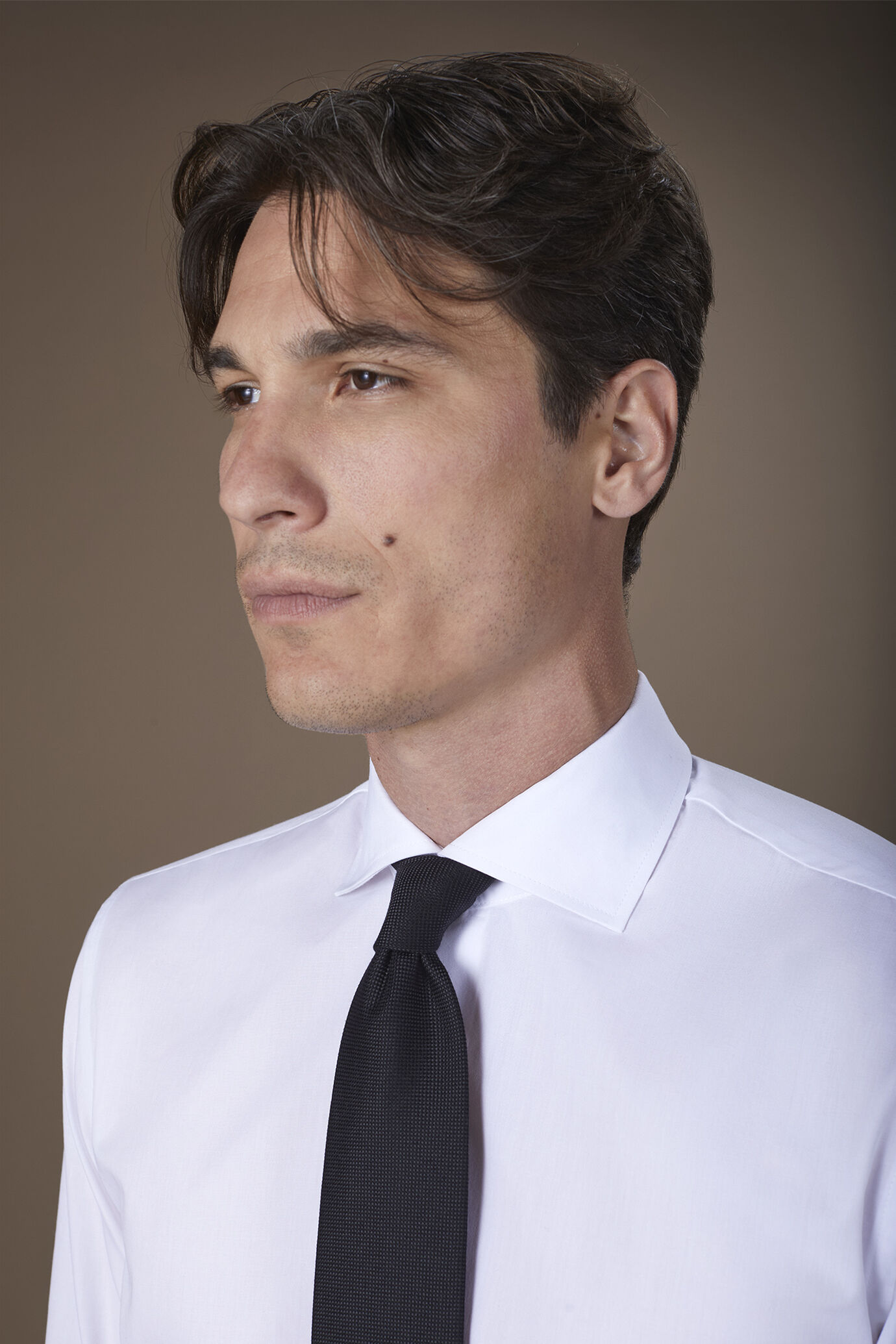 Chemise classique col français homme uni image number 2
