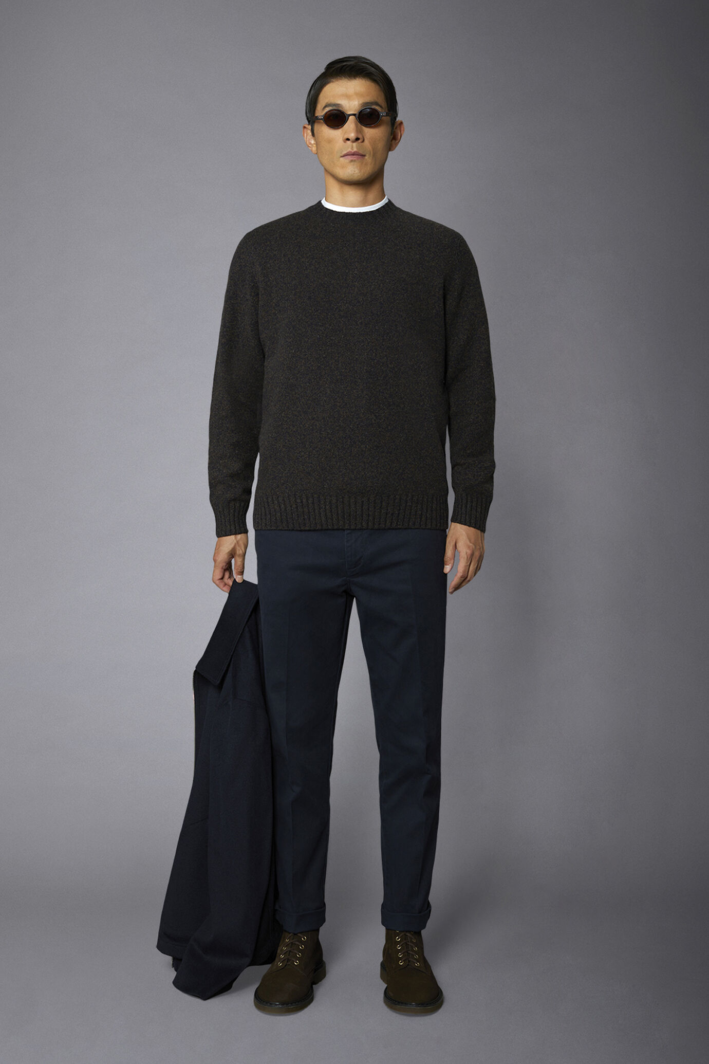 Pullover mit Rundhalsausschnitt aus Lammwollmischung, normale Passform image number 0