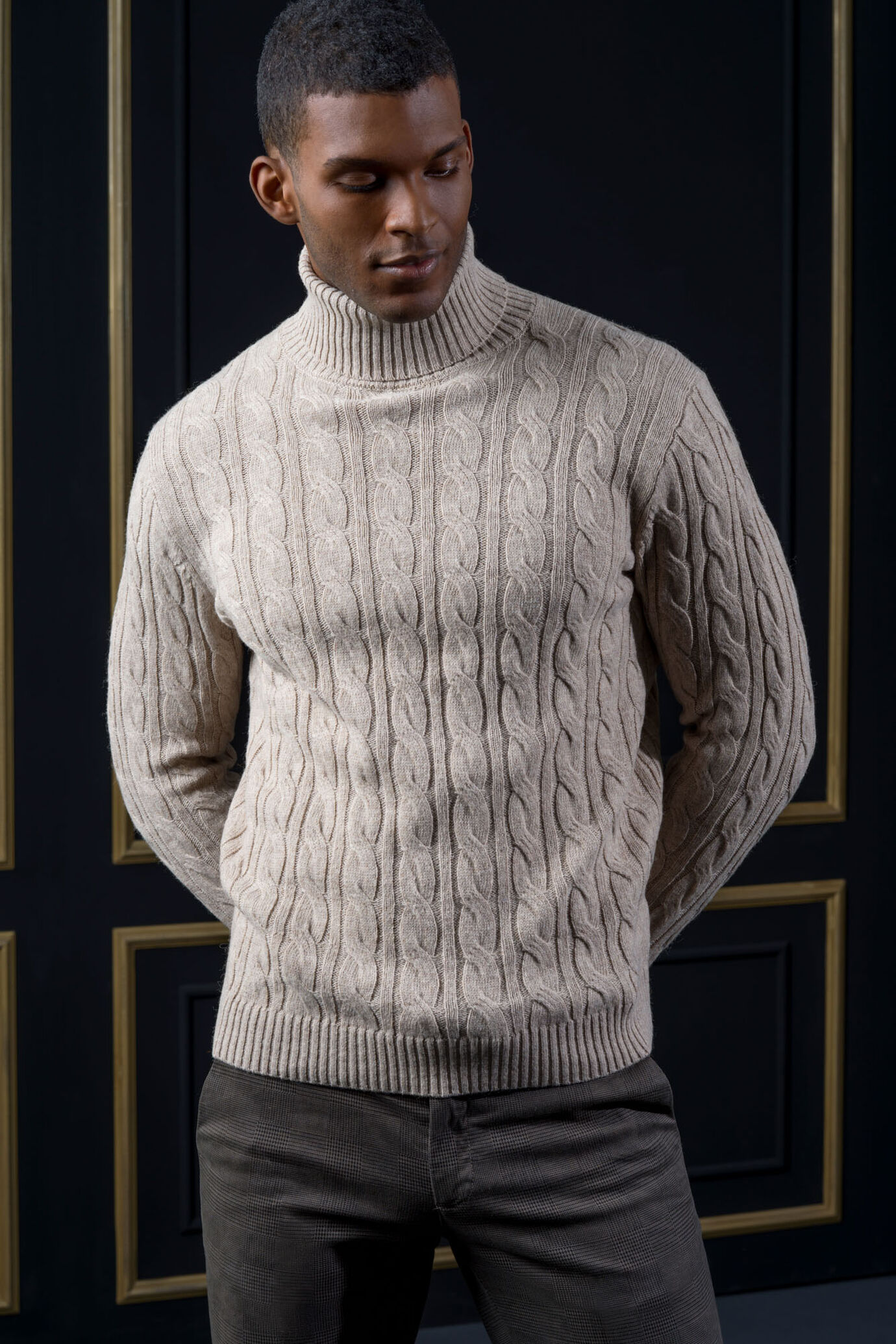 Turtle neck sweater with ribs image number 0