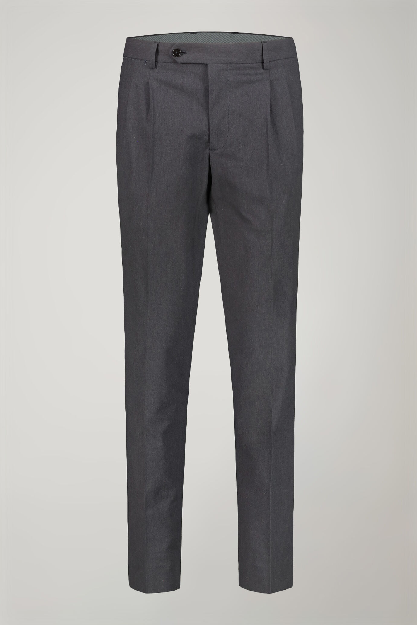 Men&rsquo;s classic trousers with double pleats in flamed effect fabric regular fit image number 4