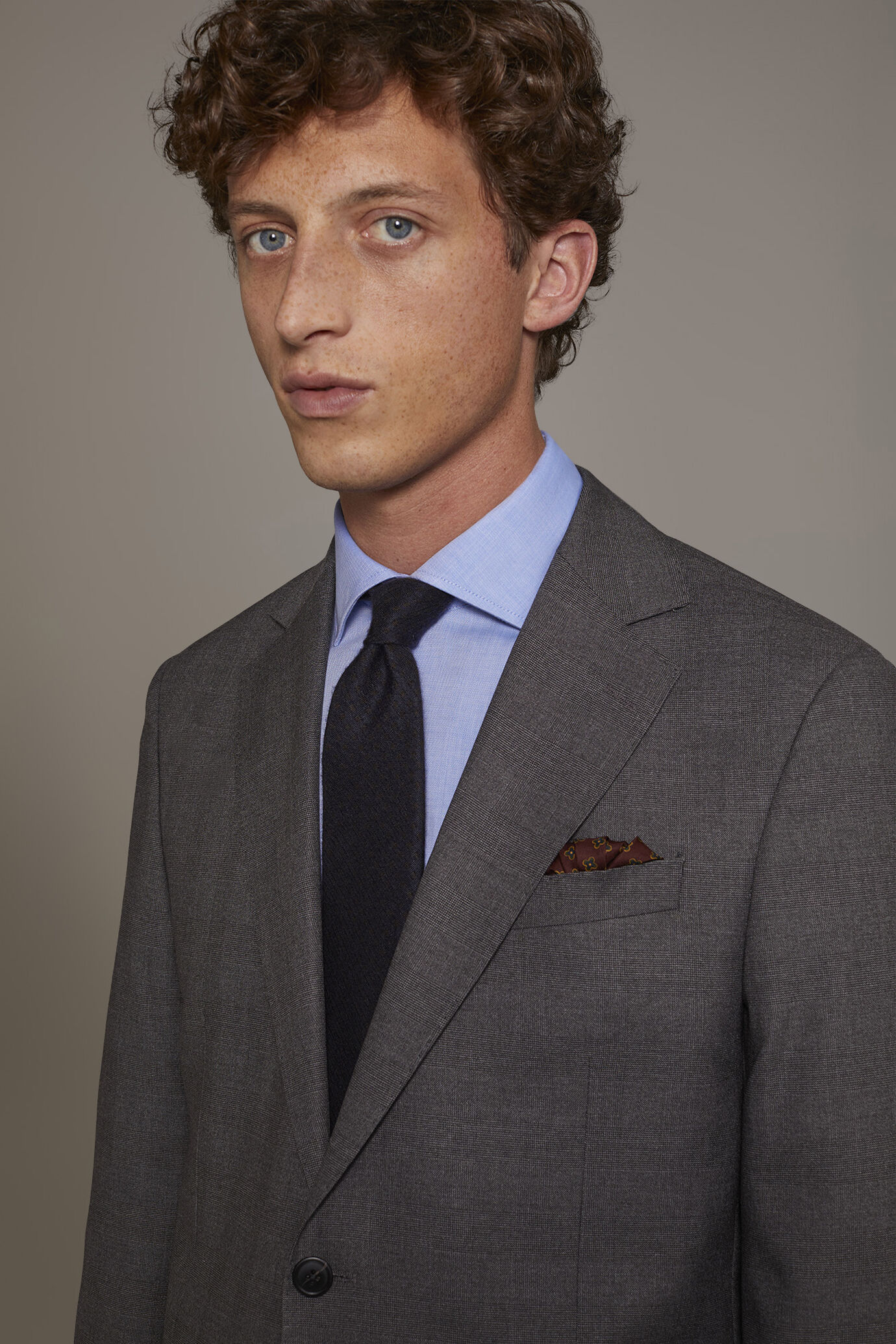 Single breasted suit flat trousers prince of wales fabric design image number 3
