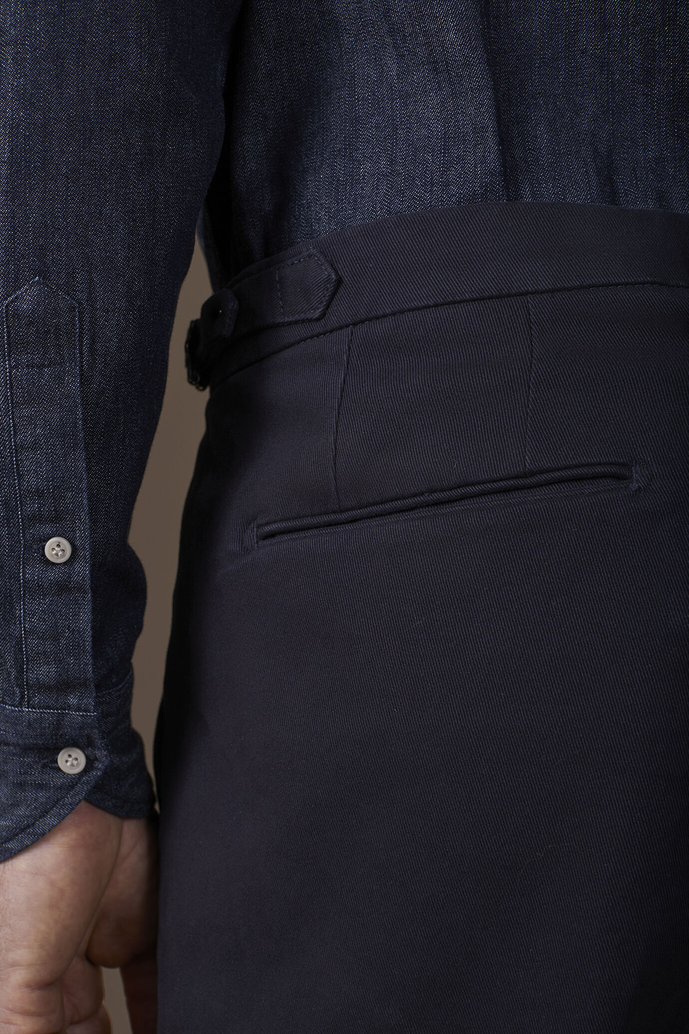 Men's heavy canvas trousers with double pinces and comfort fit image number 3