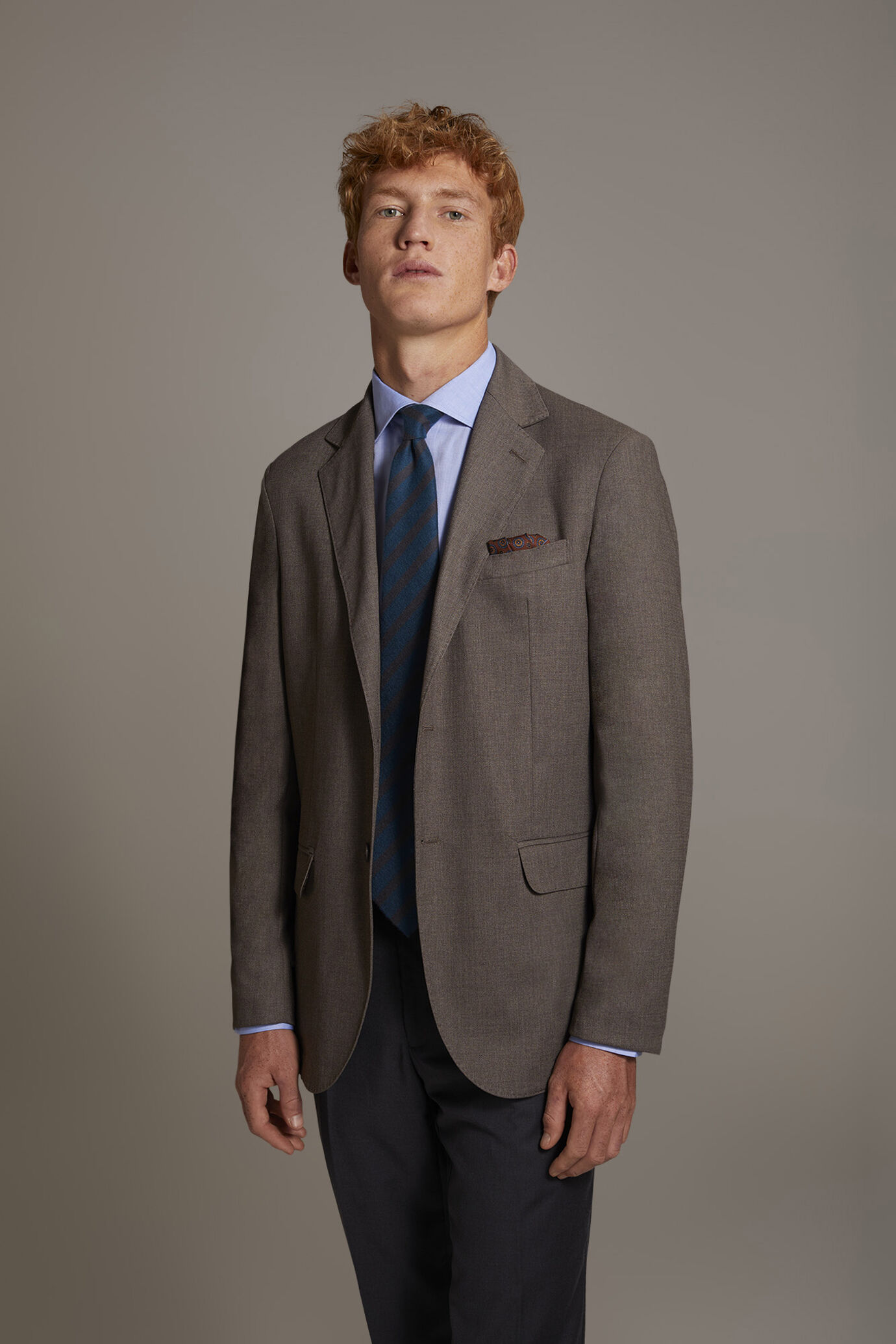 Single-breasted jacket with flap pockets in solid color dobby fabric image number 2