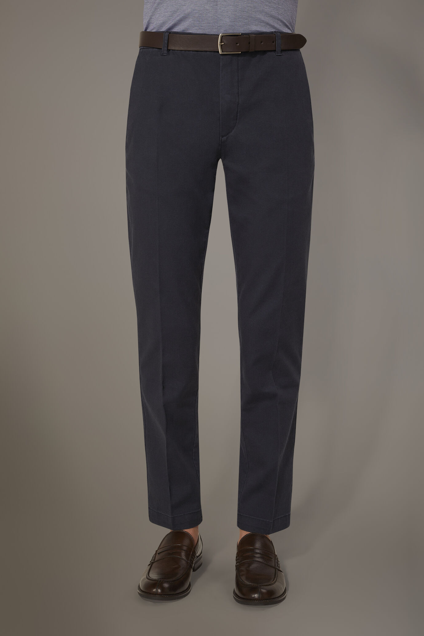 Chino-Hose in normaler Passform aus robustem Stoff image number 2