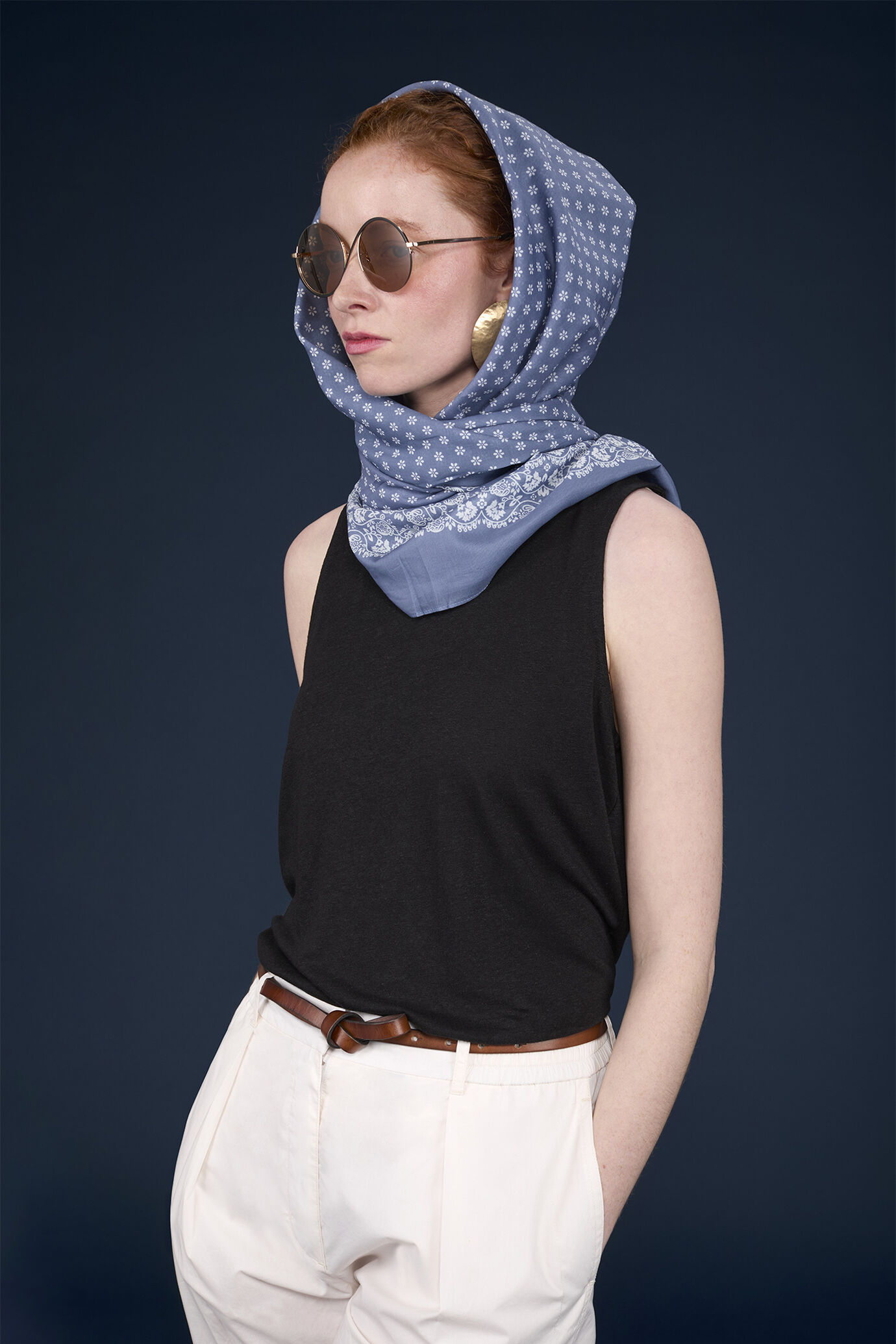 Damenschal aus Baumwolle mit Blumenmuster