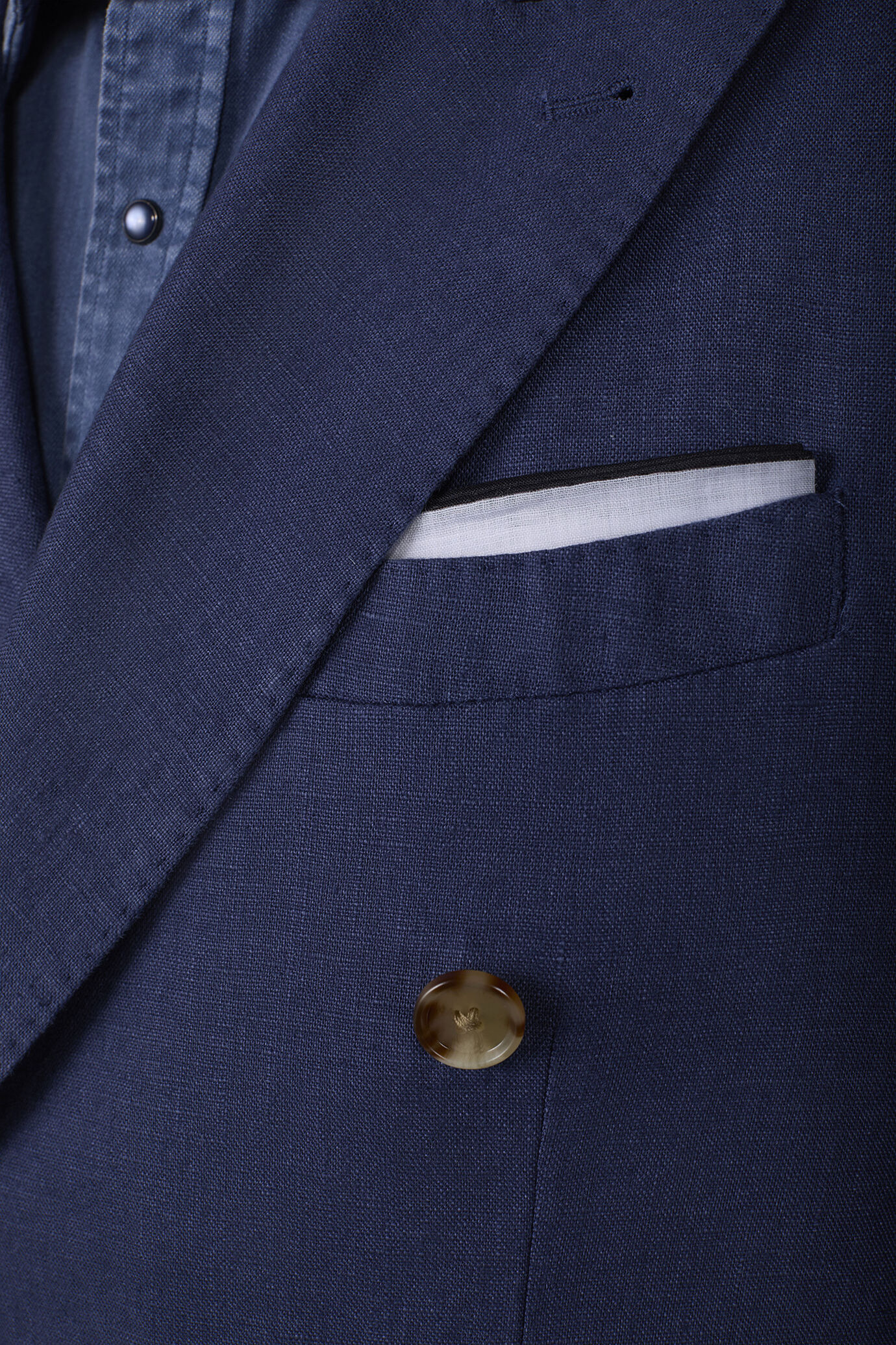 Pochette de costume pour homme, unie avec liseré de couleur 100% lin image number 0