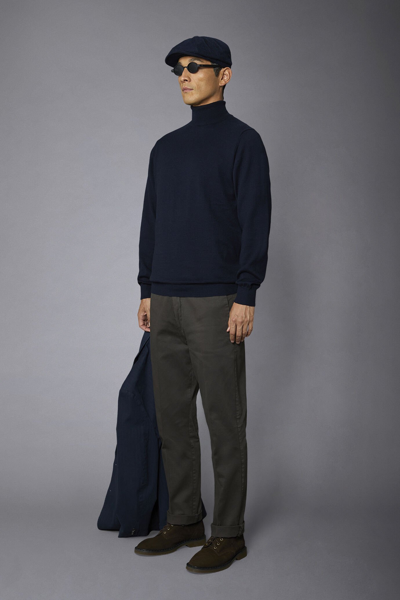 Klassische Chino-Hose in normaler Passform aus Twill image number 1