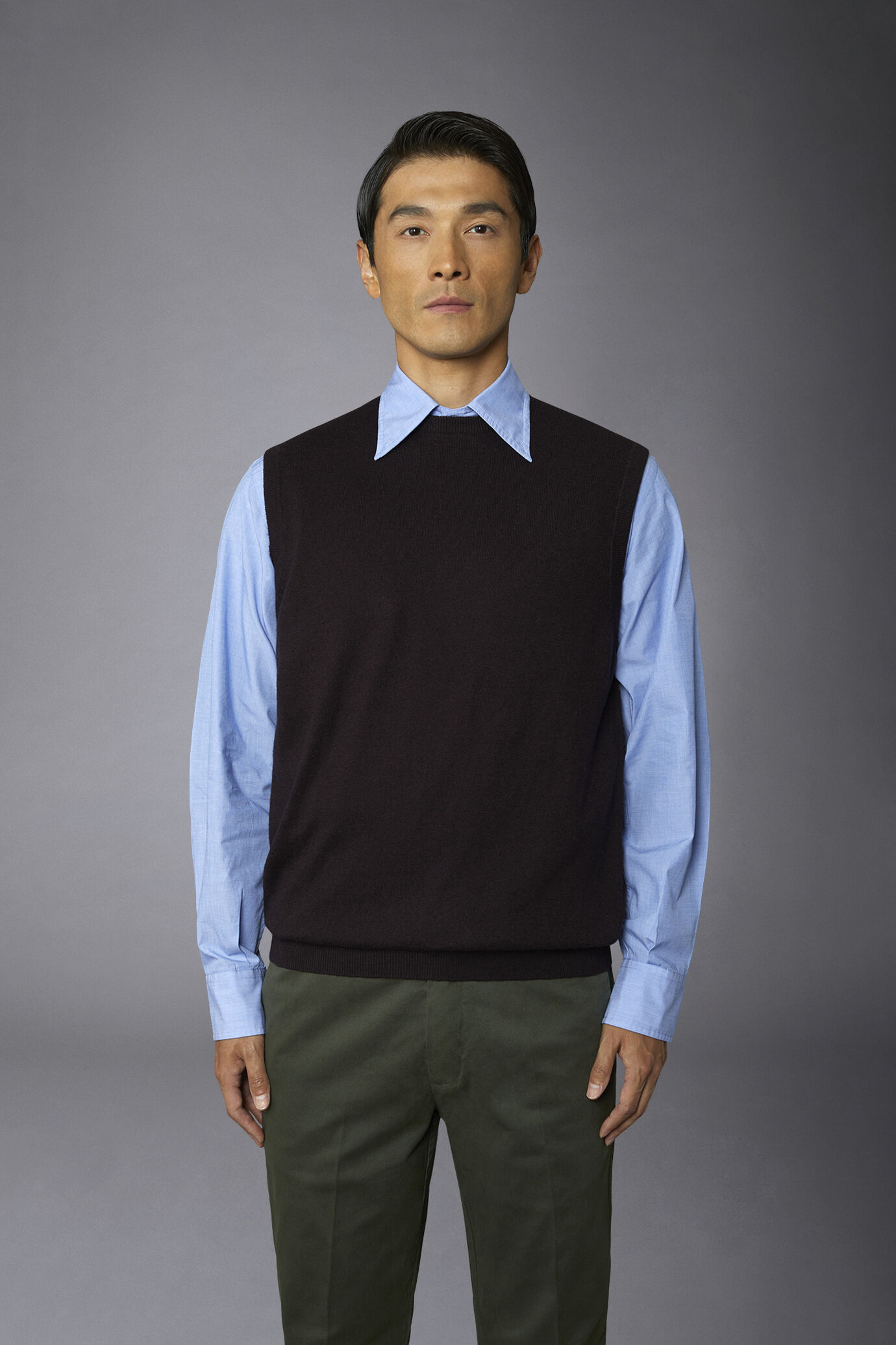 Men's wool and cotton roundneck waistcoat image number 3