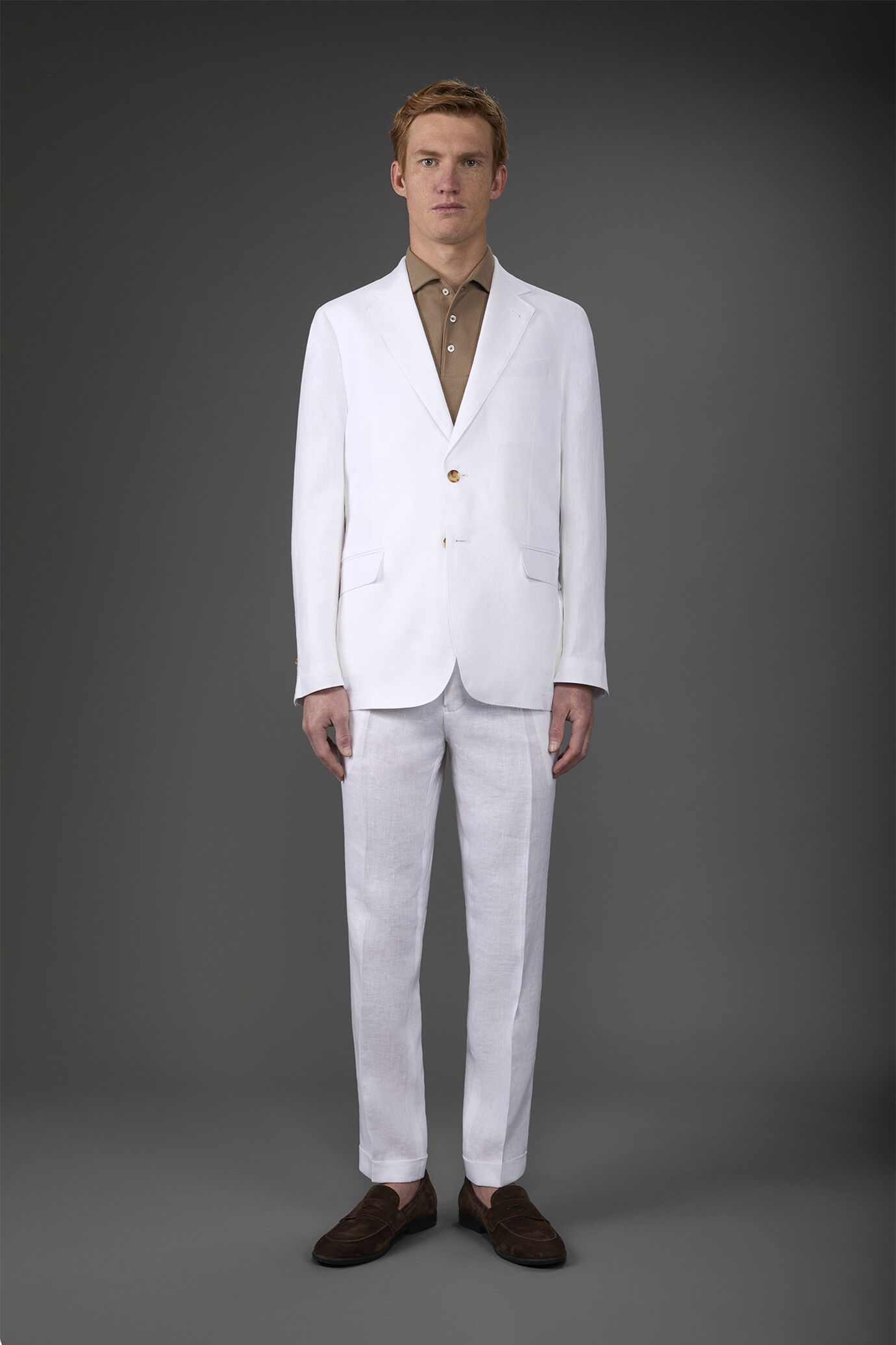 Single-breasted men's suit with flat front trousers, in 100% linen with a washed effect image number 1