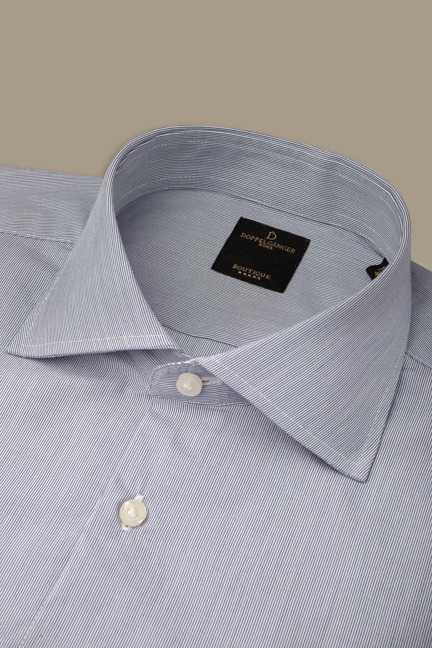 Camicia classica uomo collo francese tinto filo a righe sottili bicolore image number 1