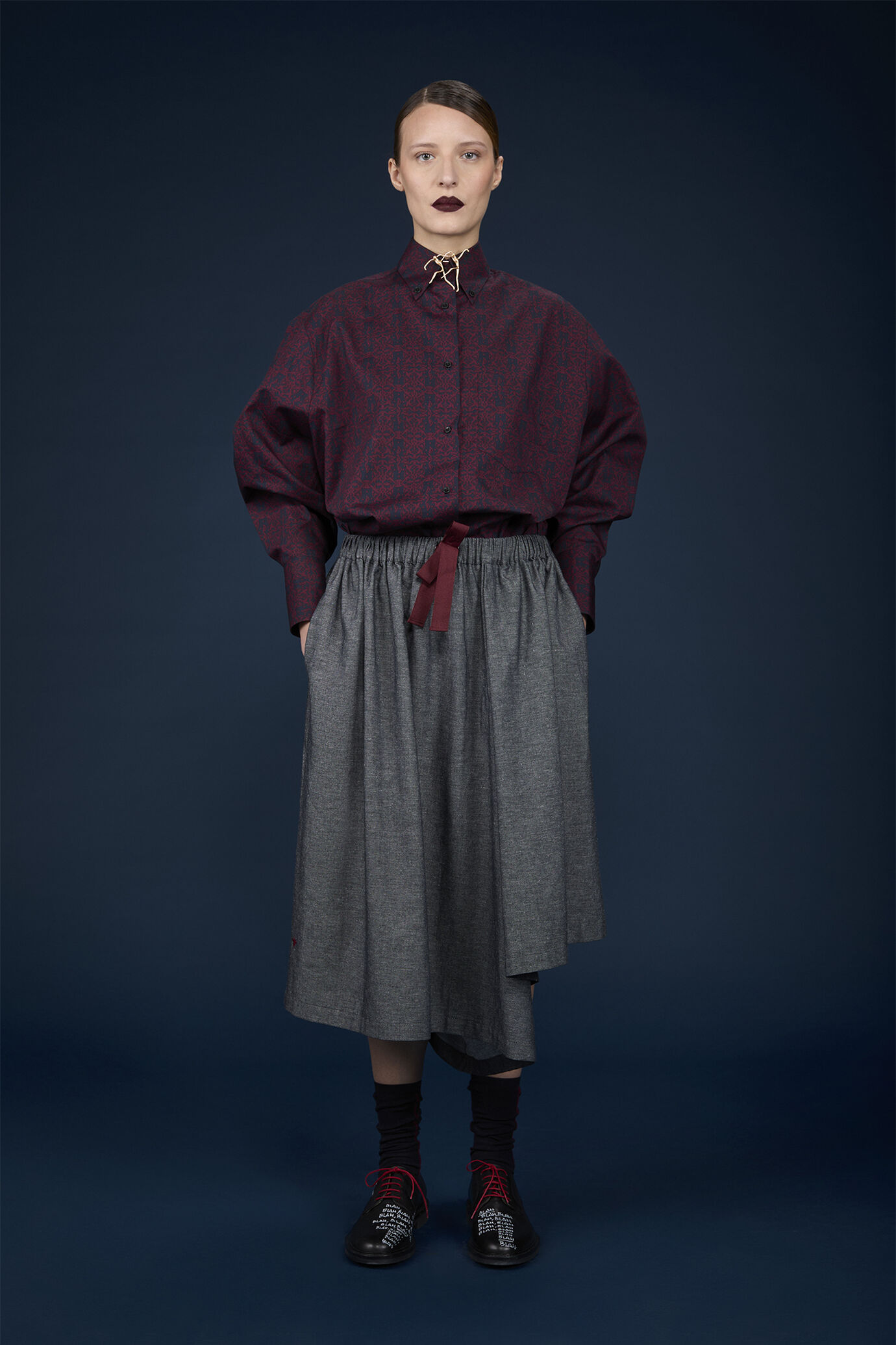 Bermuda skirt with a wide and soft line in linen and cotton