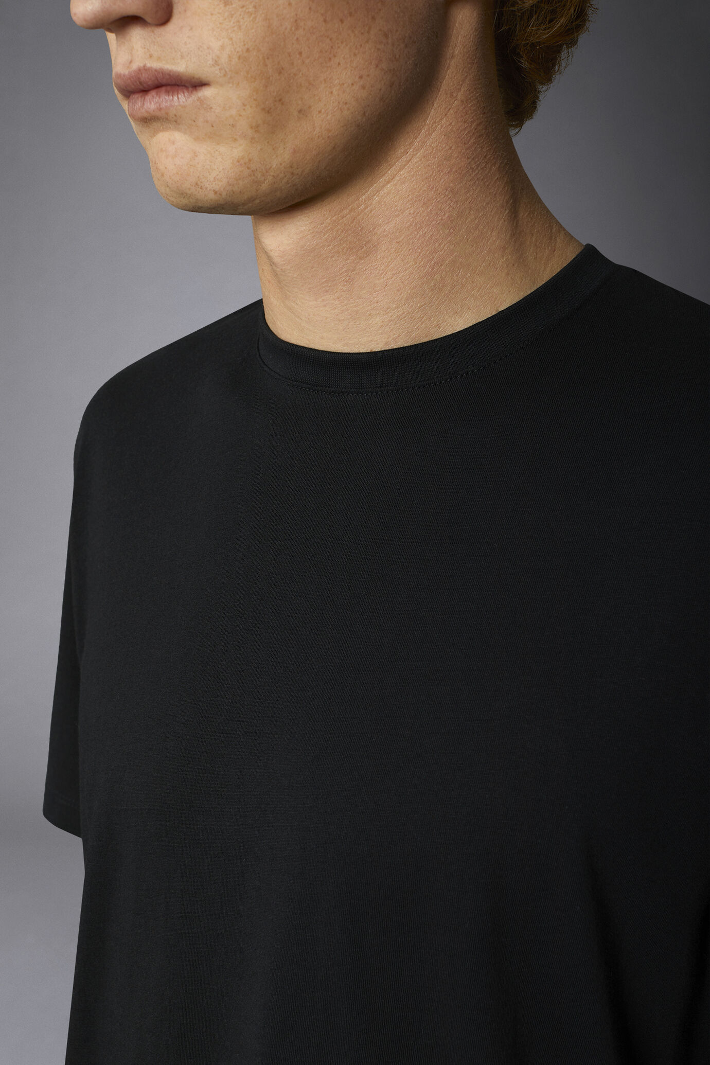 T-shirt uomo girocollo puro cotone maniche corte image number 3