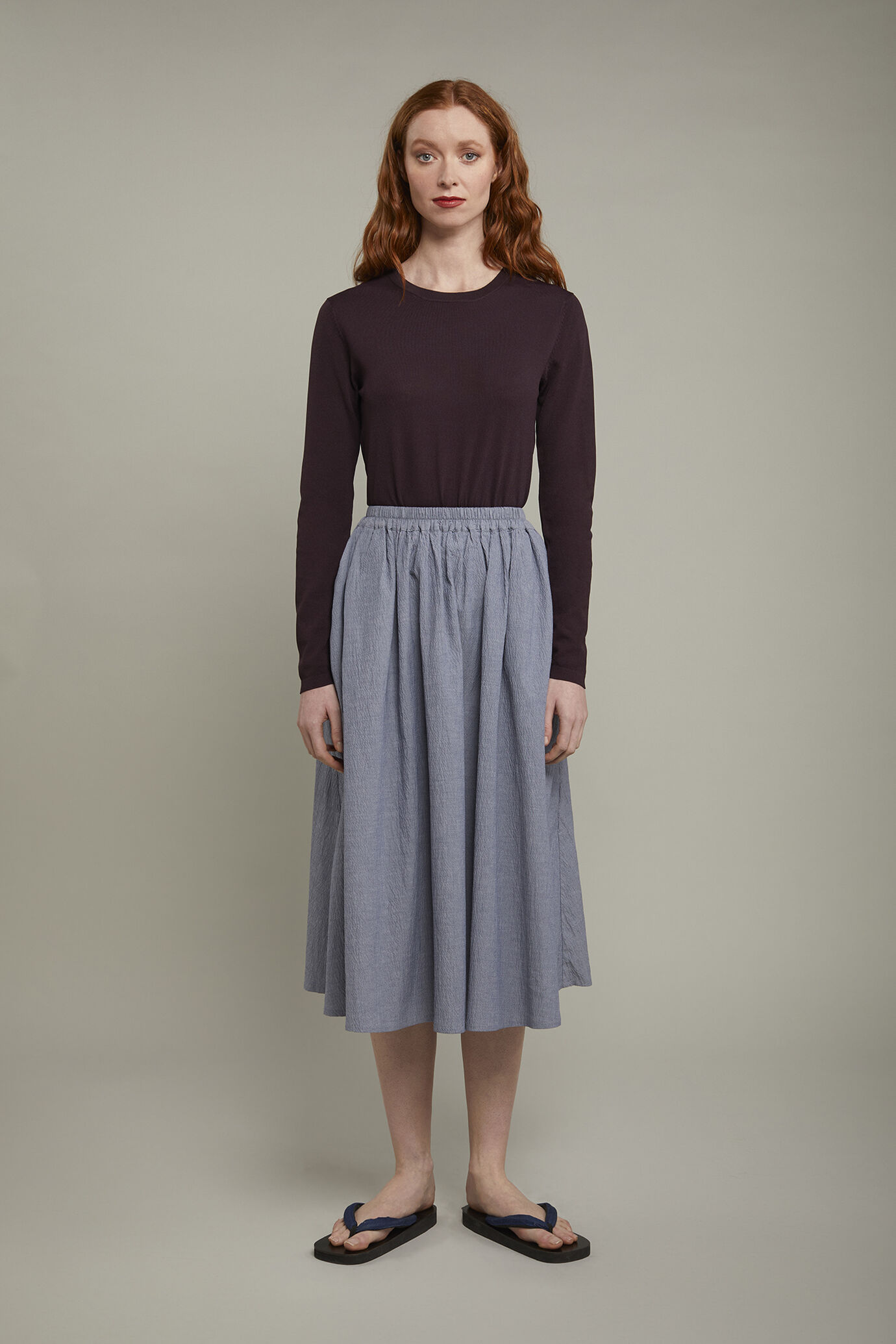 Women's solid color embossed cotton skirt regular fit image number 2