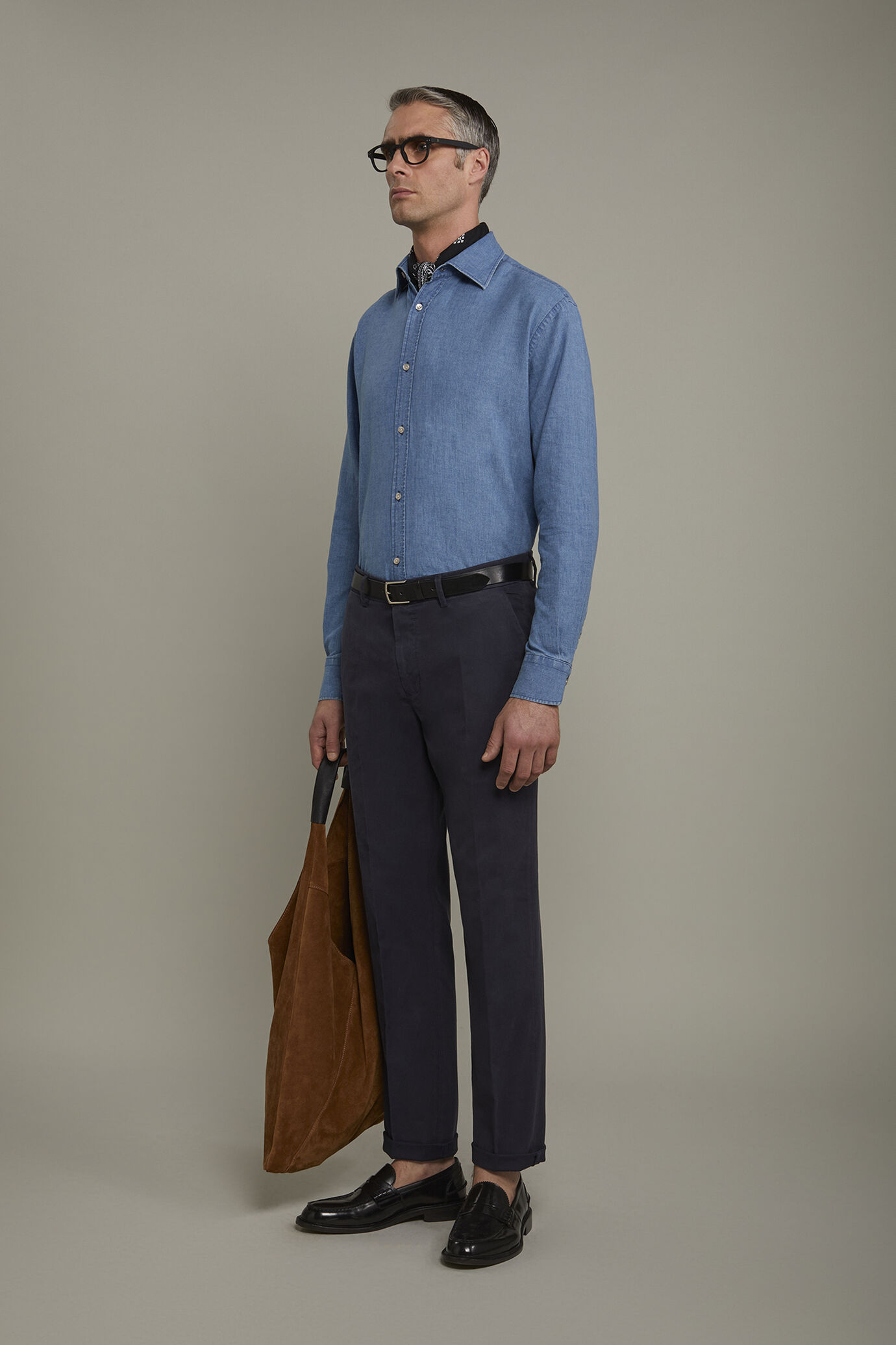 Klassische Herrenhose aus durchgefärbtem Baumwollstoff in normaler Passform image number 1