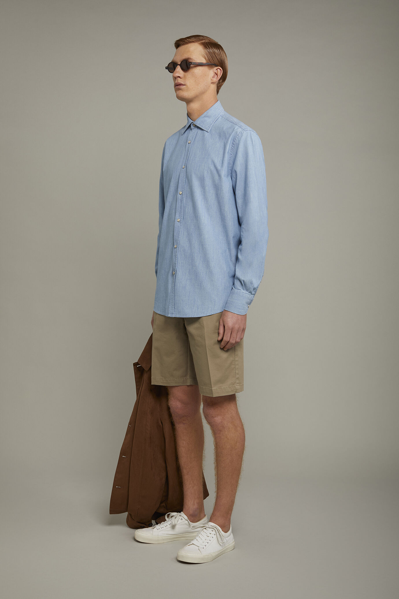 Bermuda classique pour homme tissu en serg&eacute; coupe r&eacute;guli&egrave;re image number 1