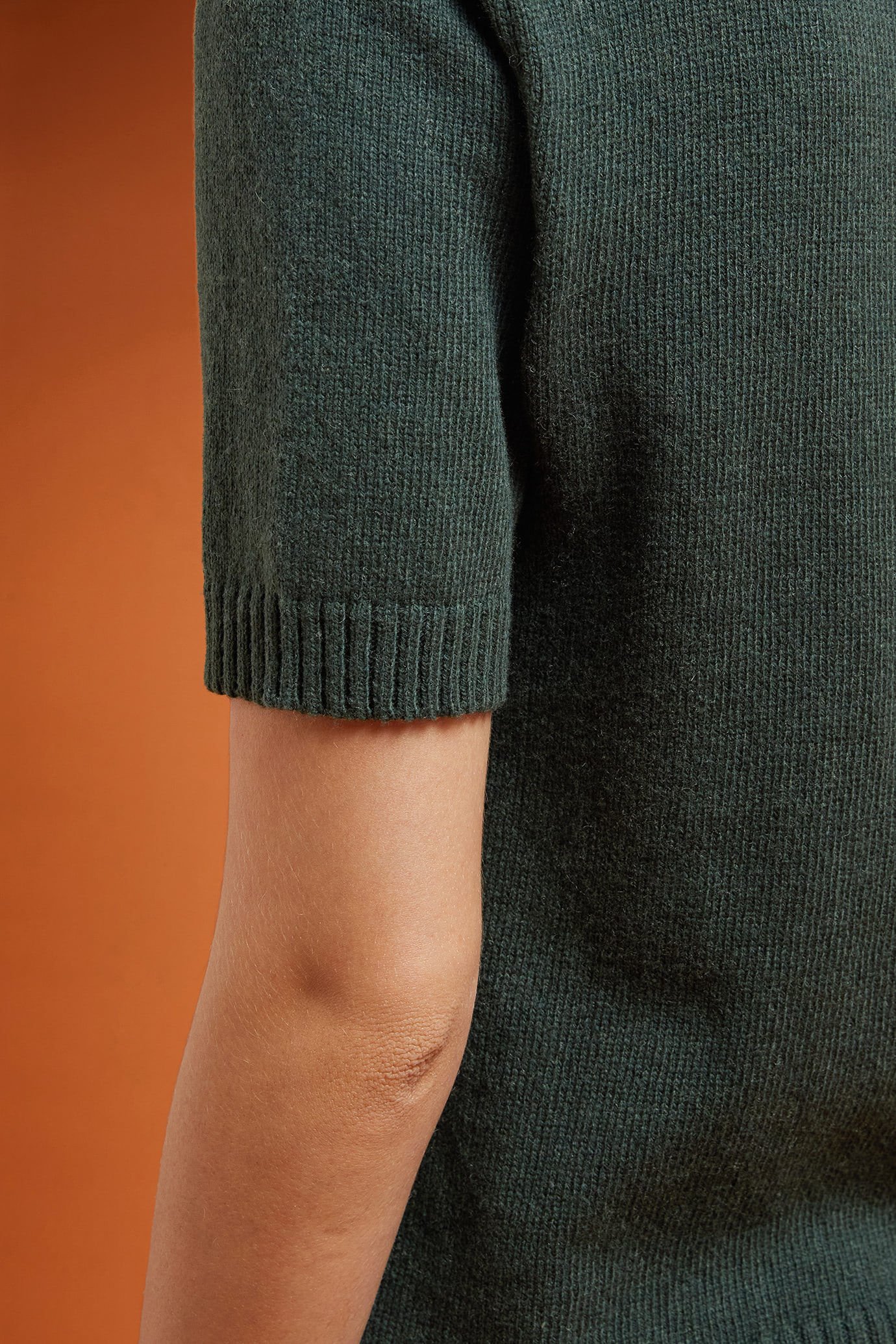 Women's knitted half-sleeve polo shirt in a regular fit image number 2