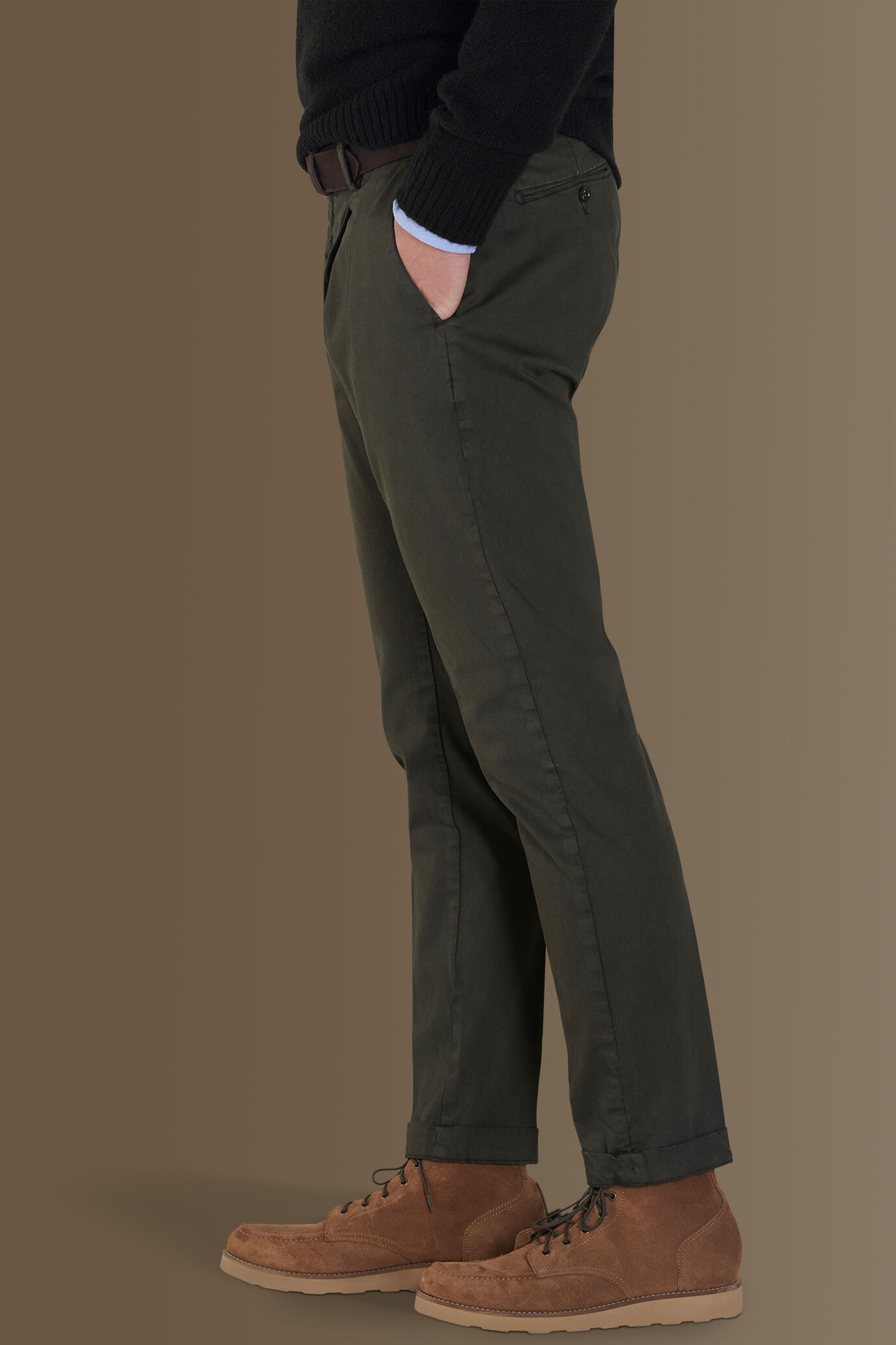 Pantalone chino con pinces singola tessuto in raso elasticizzato image number 2