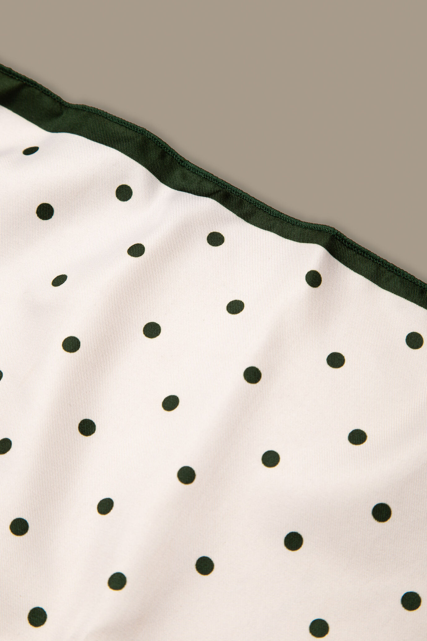 Pochette a pois image number 1