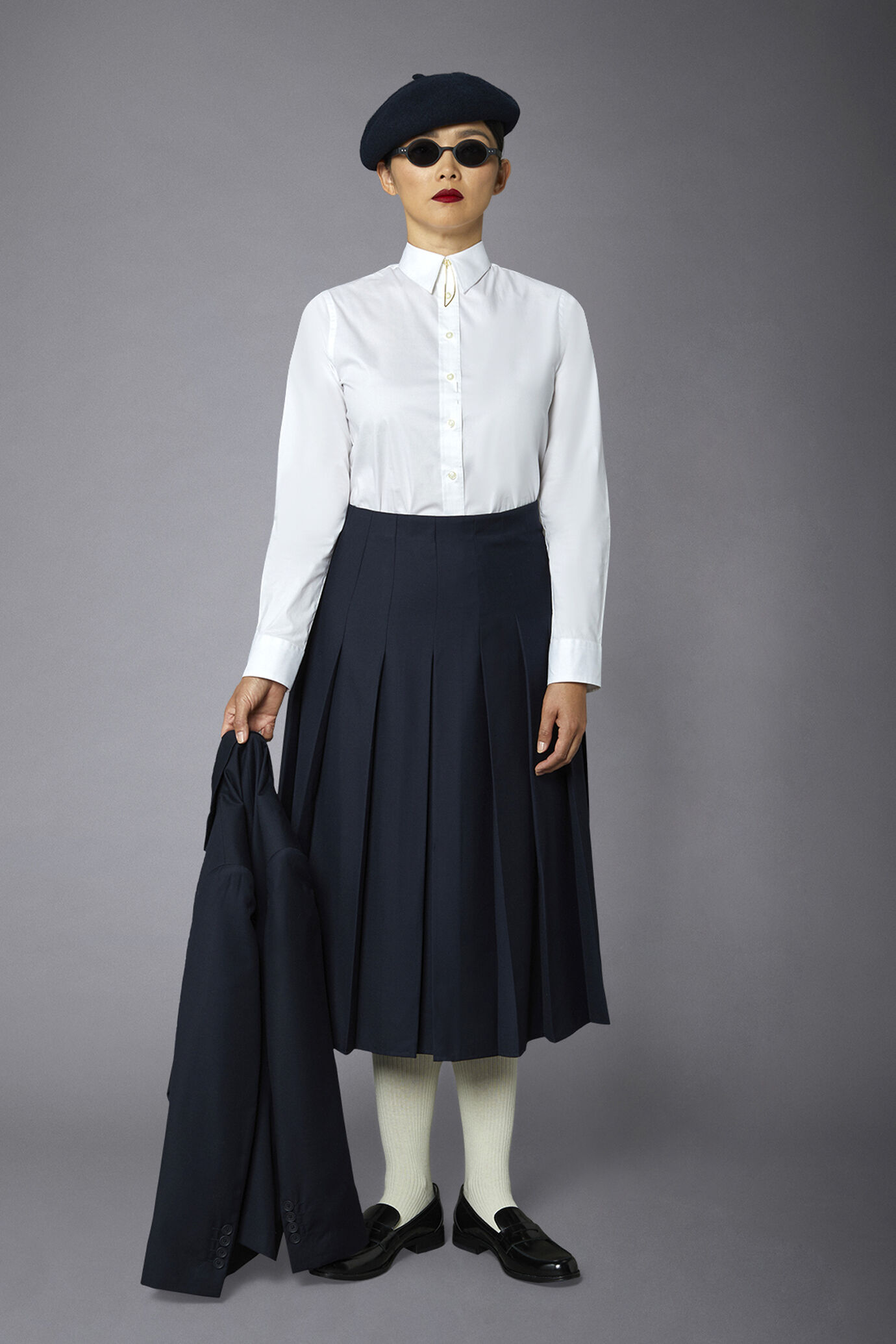 Women's plain pleated longuette skirt