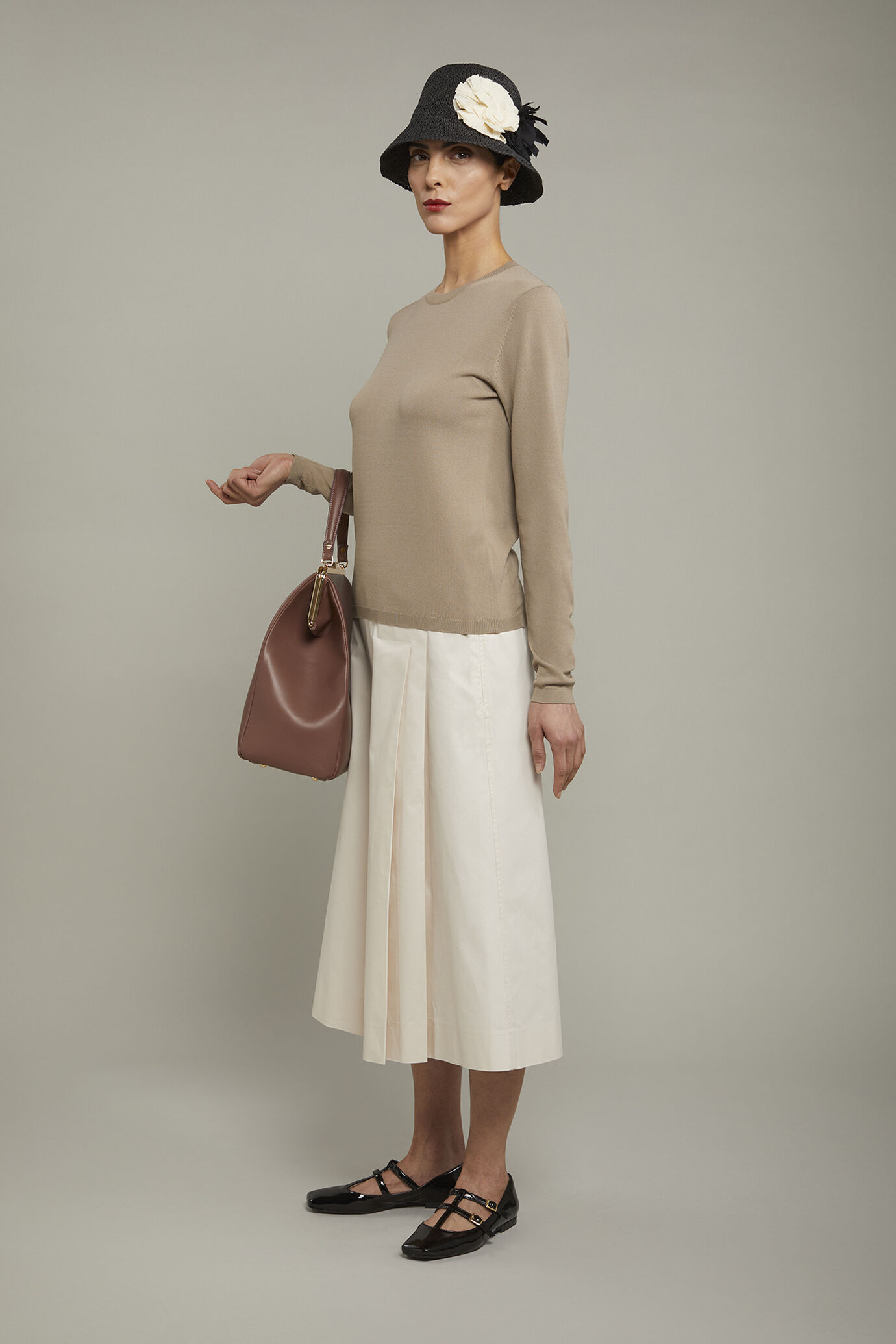 Women&rsquo;s round neck sweater regular fit image number 1