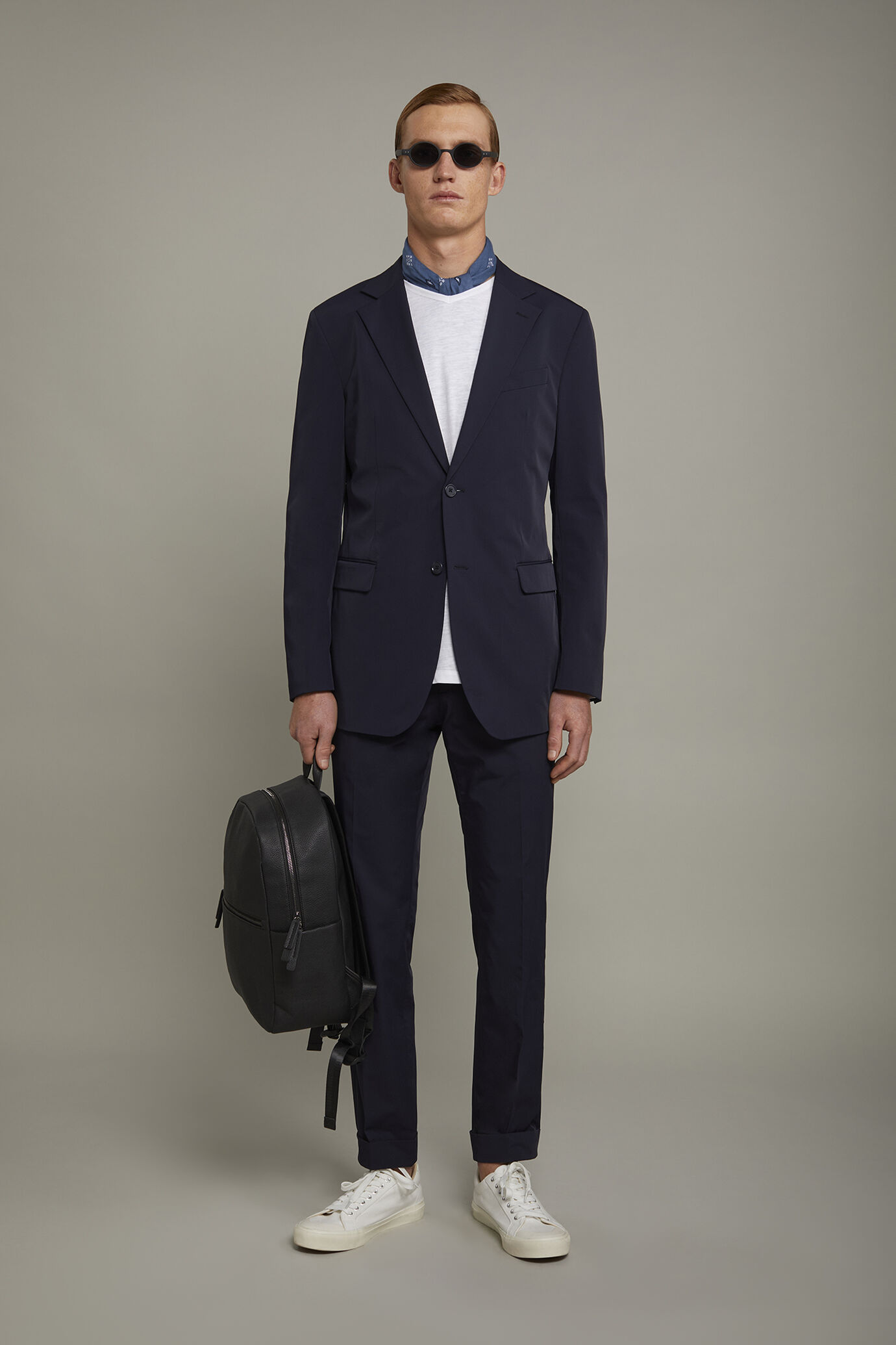 Abito monopetto uomo in tessuto tecnico regular fit image number 0