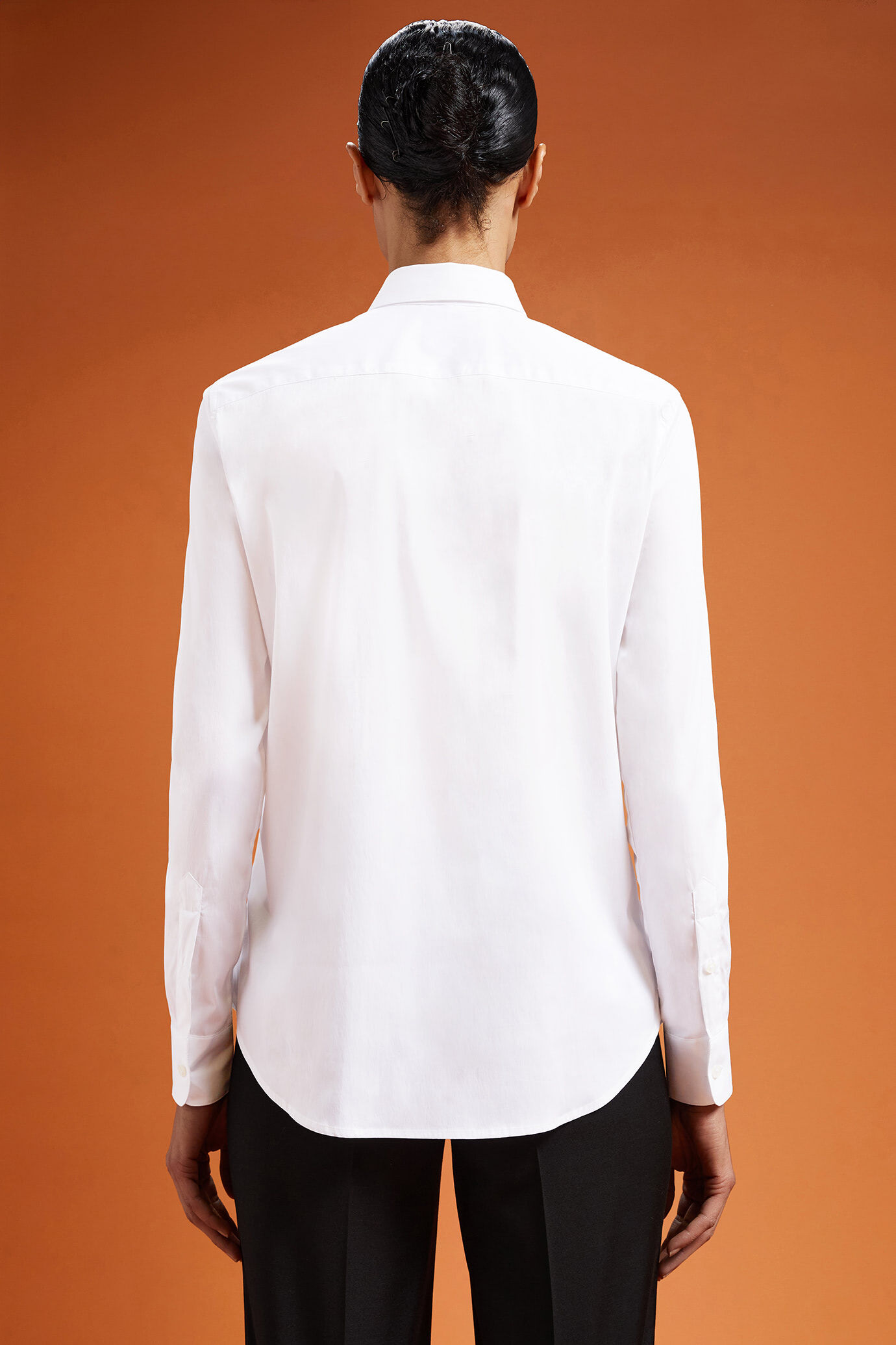 Chemise femme décontractée, unie, avec broderie "Je m'aime", coupe classique image number 1
