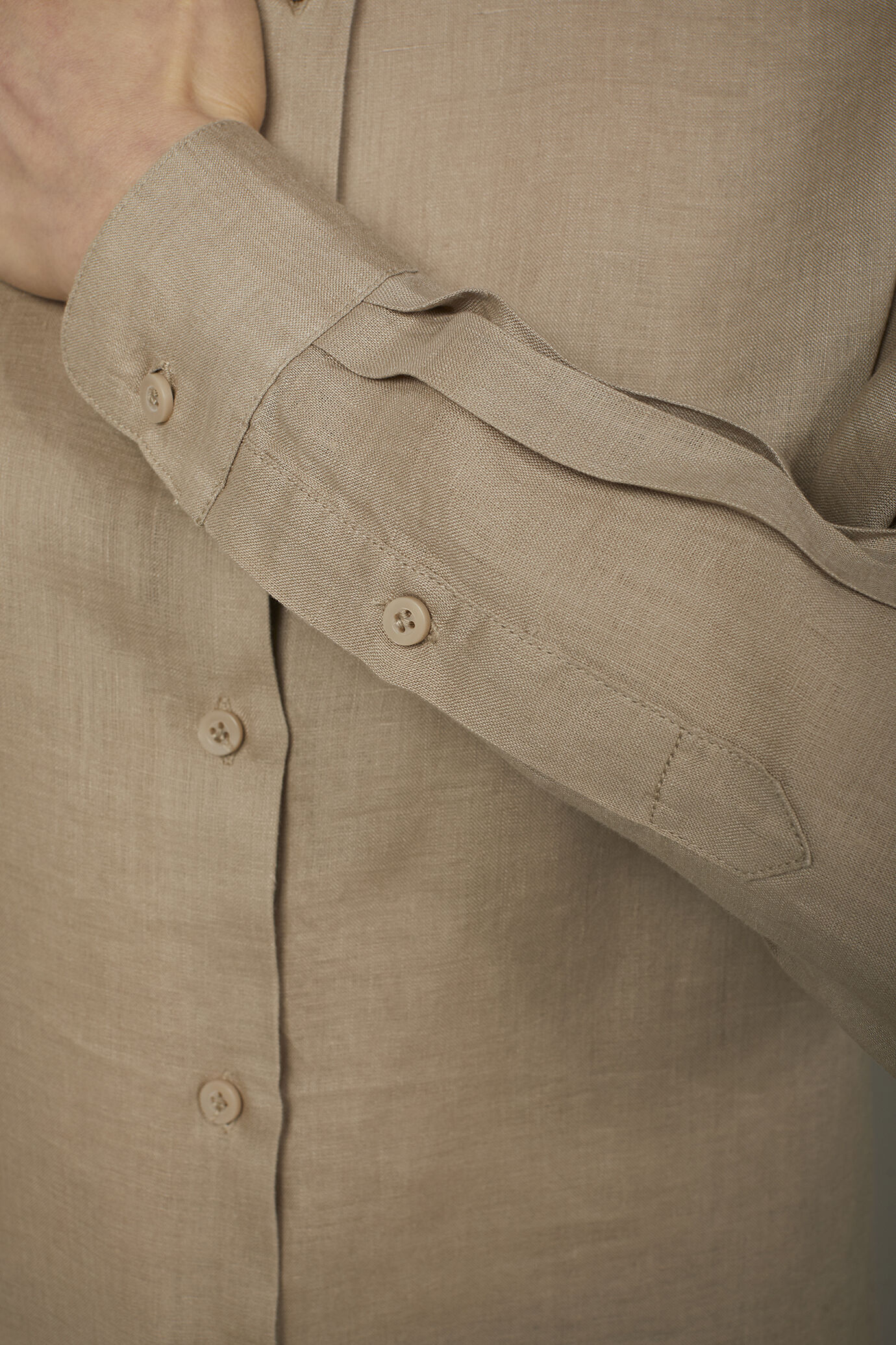 Camicia donna con collo classico 100% lino image number 4