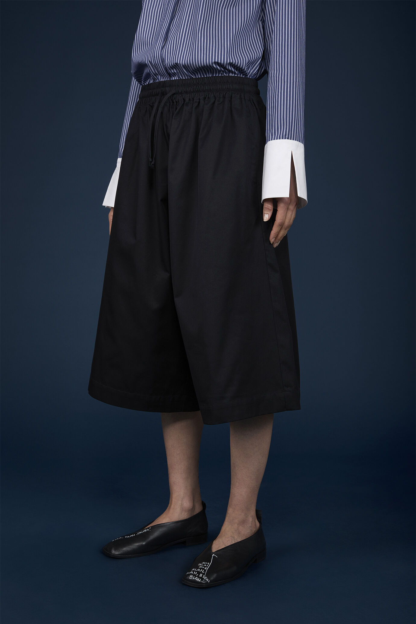 Lange Damen-Bermudashorts mit Elastikbund aus 100 % Baumwolle image number 2