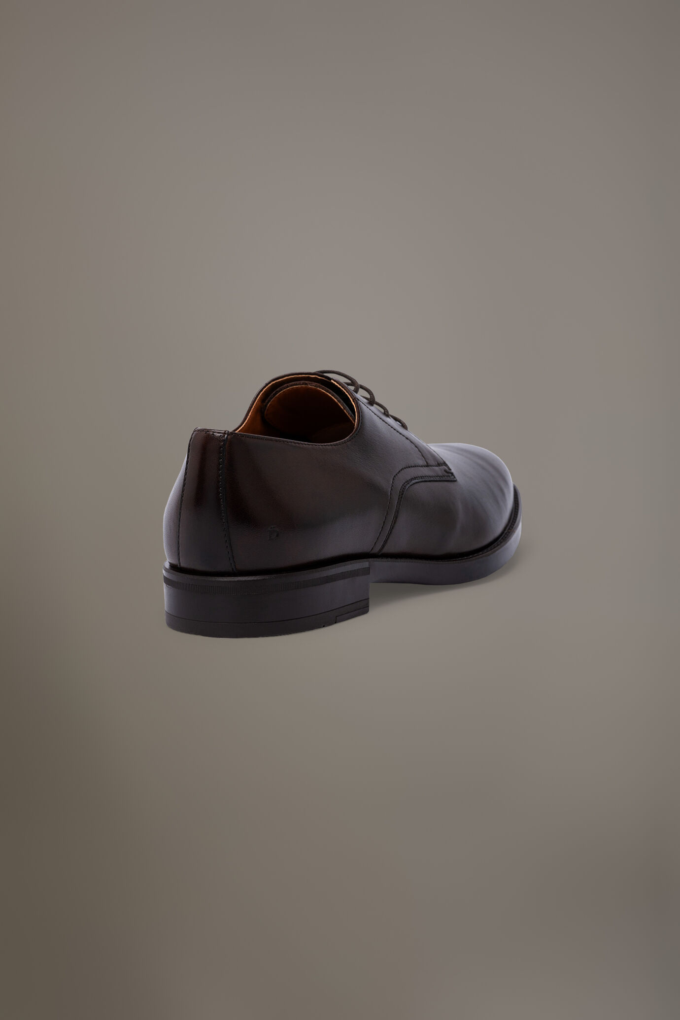 Scarpa Derby 100% pelle con fondo in gomma image number 2