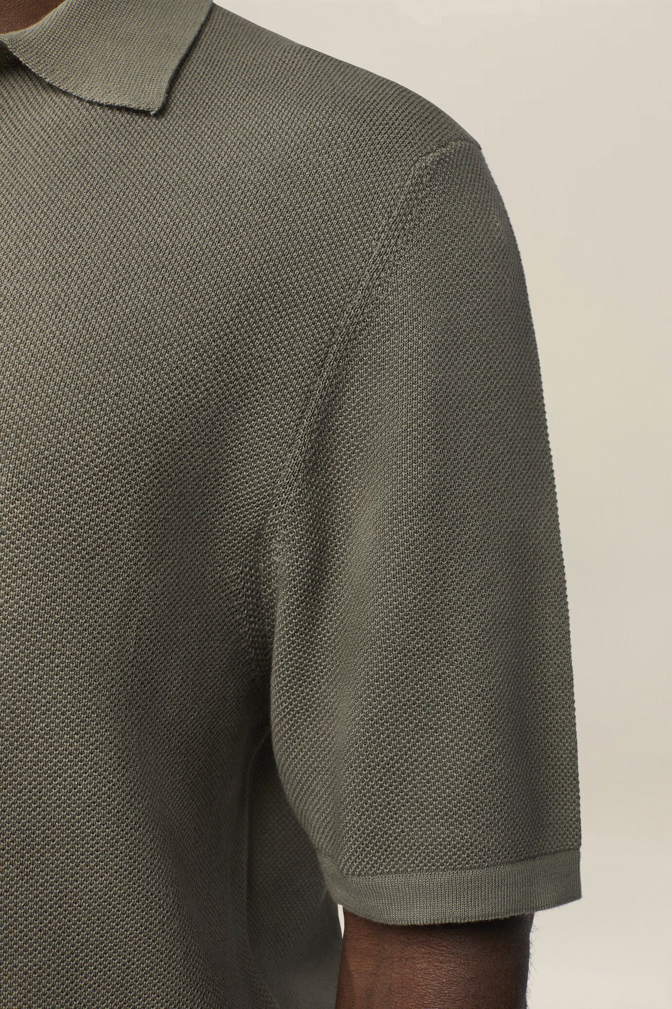 Men's polo shirt in 100% cotton honeycomb knit with Derby collar image number 3