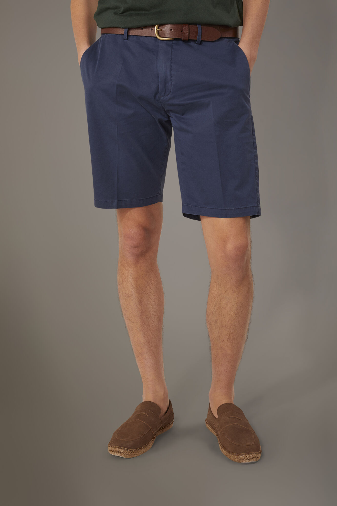 Bermuda classique en twill image number 2