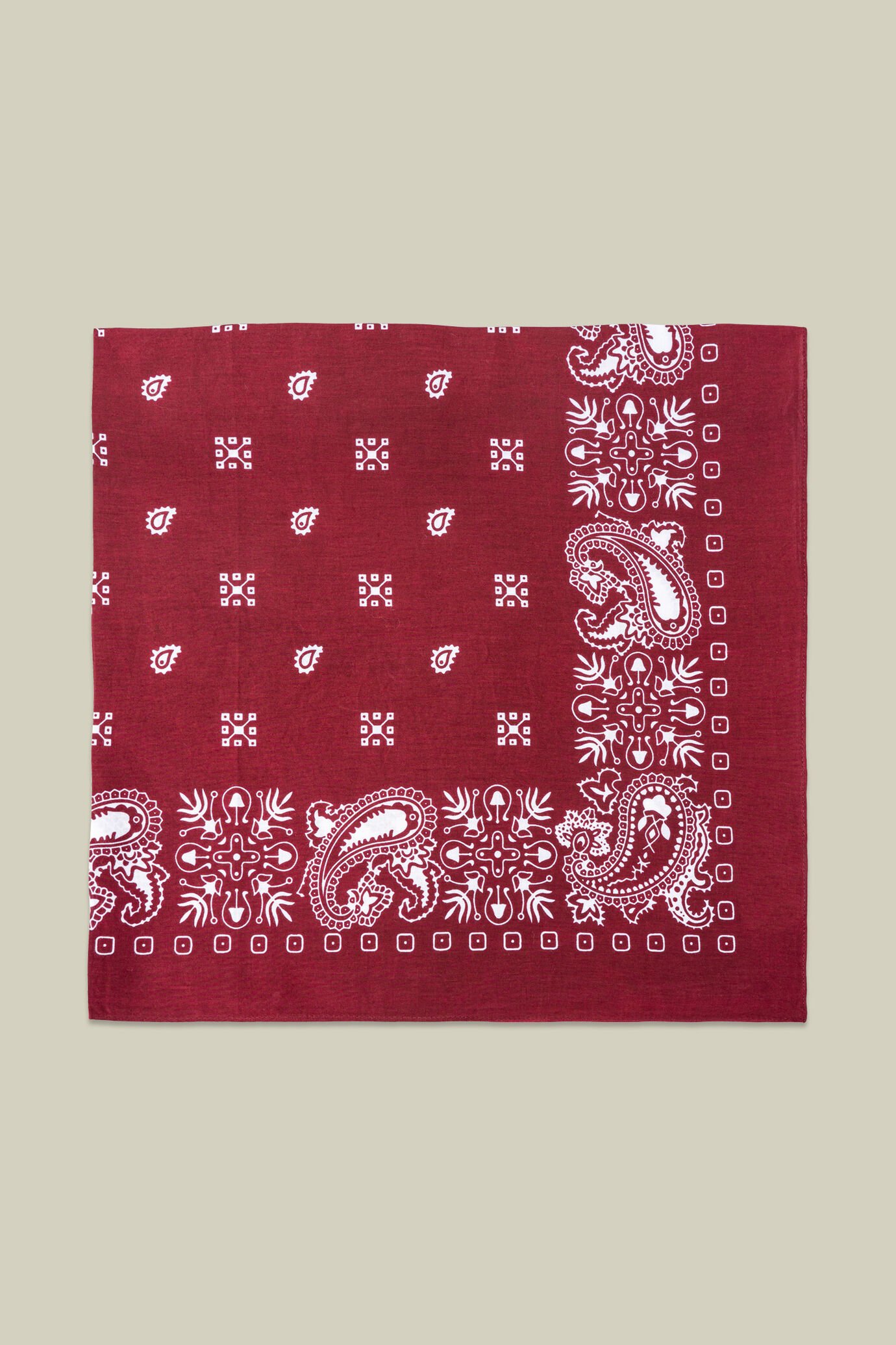 Men's 100% cotton paisley pattern scarf image number 1
