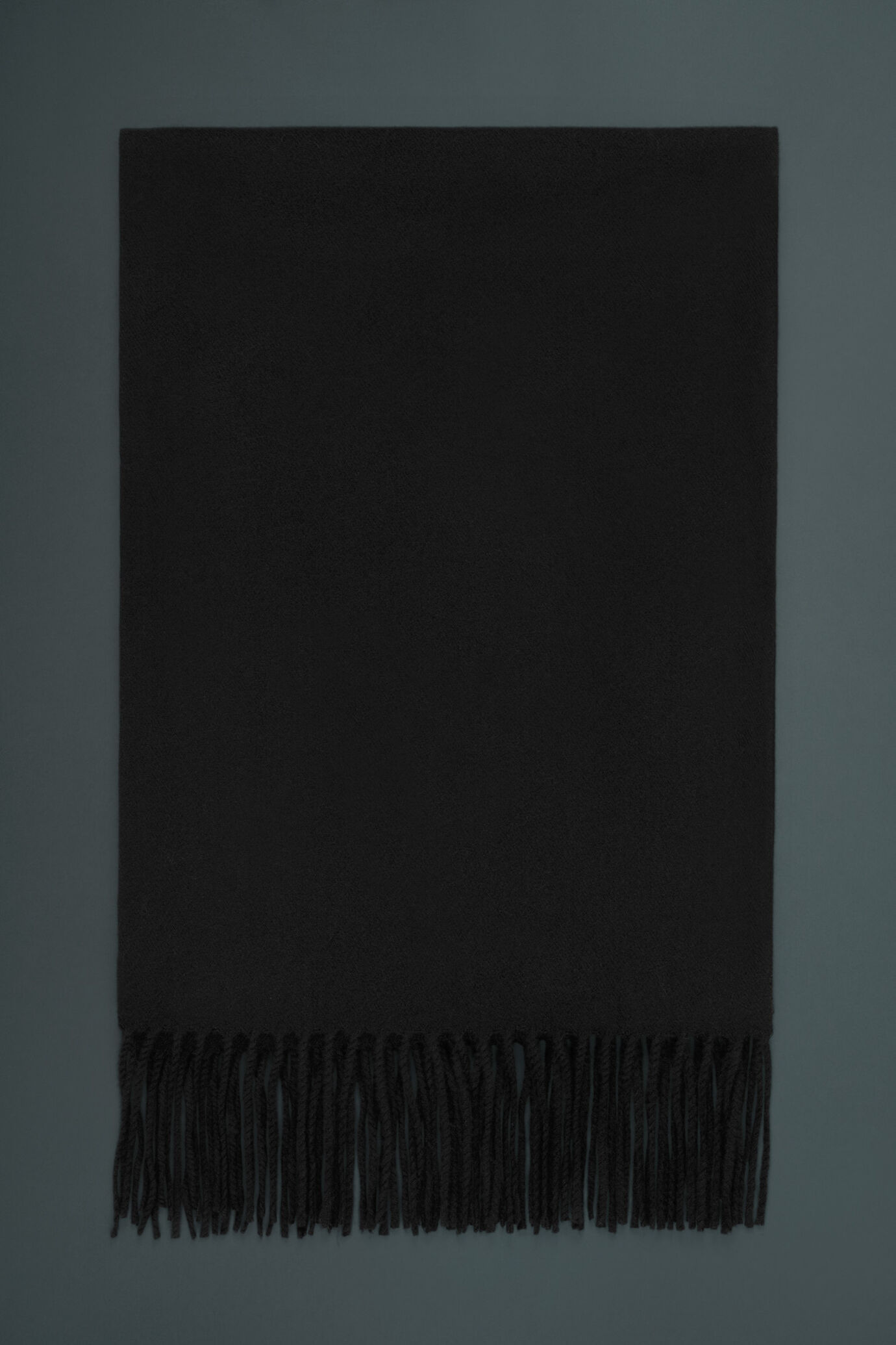 Solid color scarf image number 2