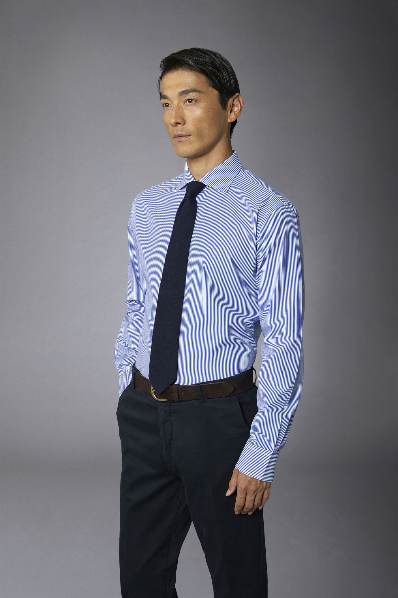 Camicia classica uomo collo francese regular fit fantasia a righe image number 2