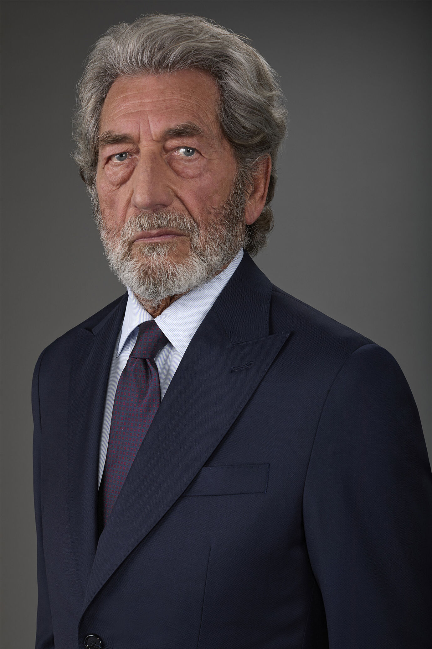 Single-breasted men's suit with classic single-pleat trousers, in 100% wool with dobby texture image number 2