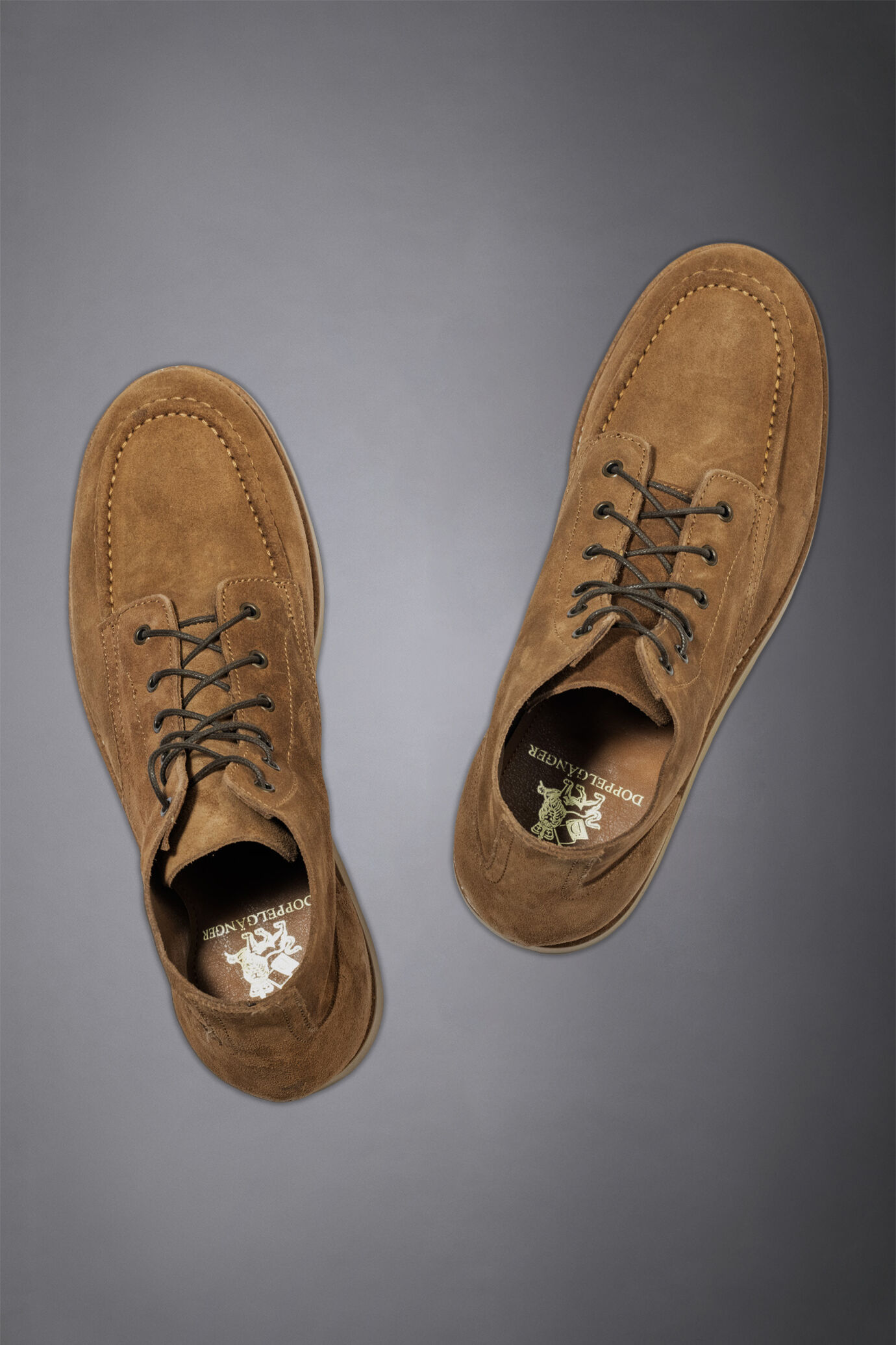 Men's 100% suede ankle boots with rubber sole image number 3