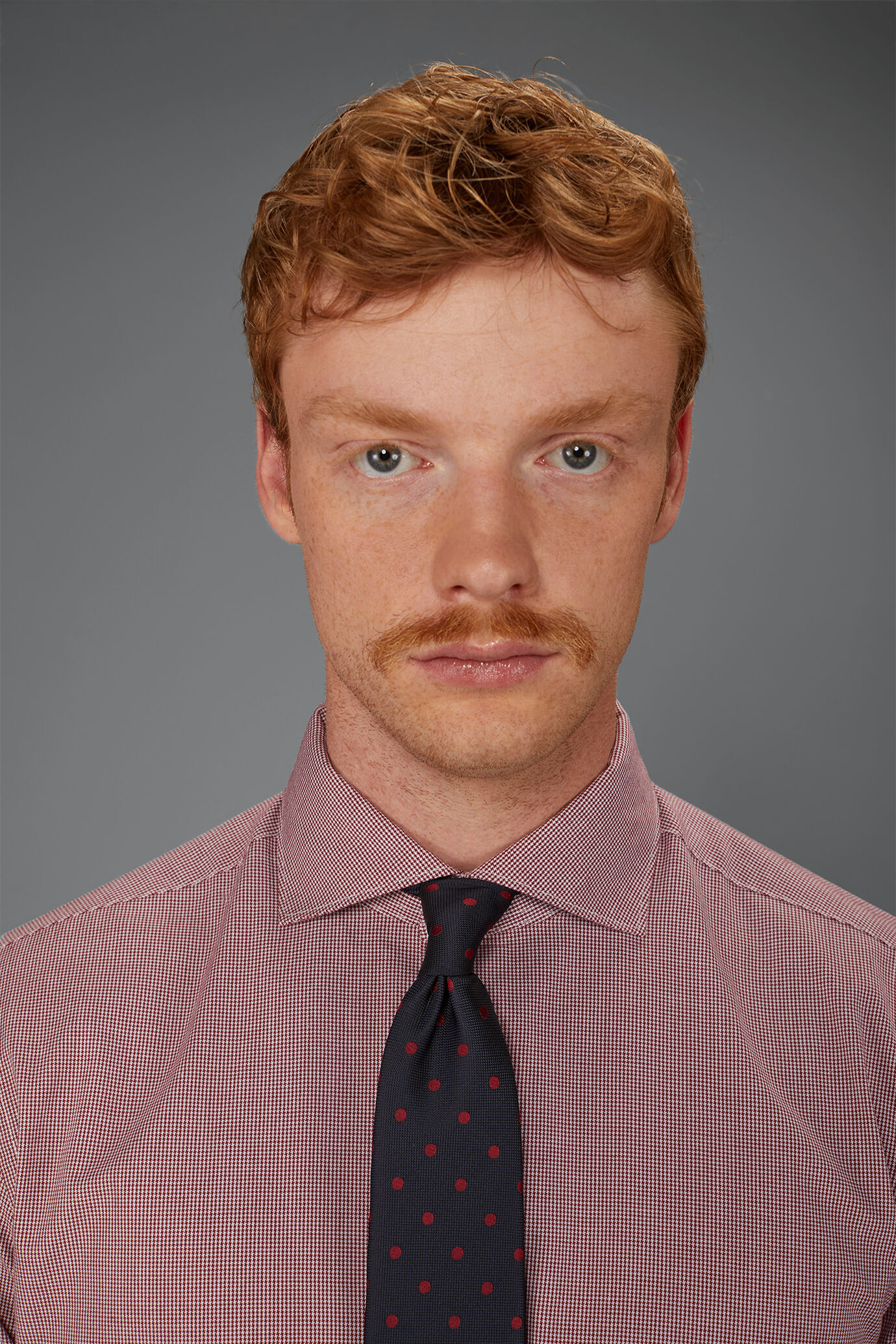 Camicia uomo in 100% cotone in tinto filo piede de poule image number 2