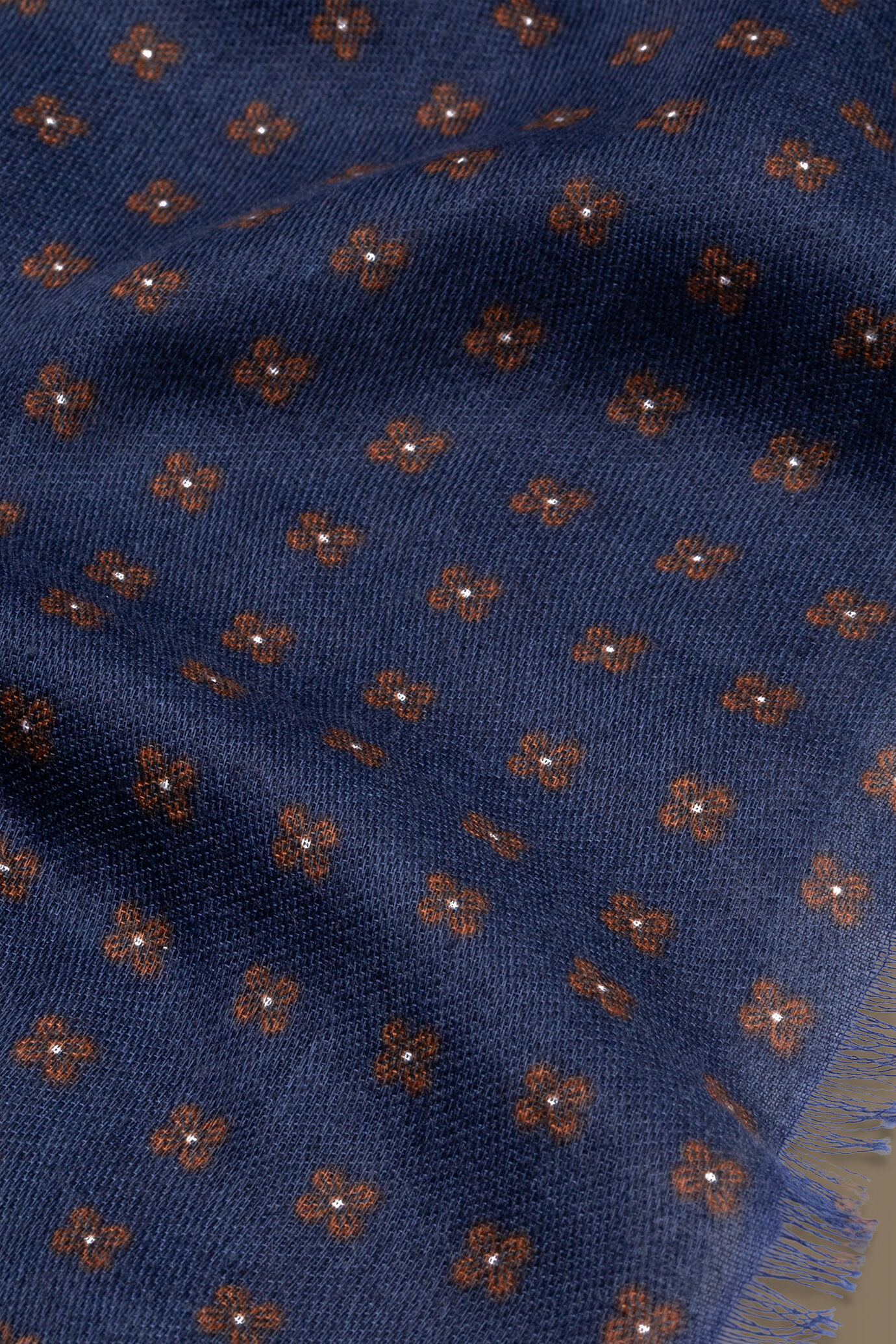Shawl fancy image number 1