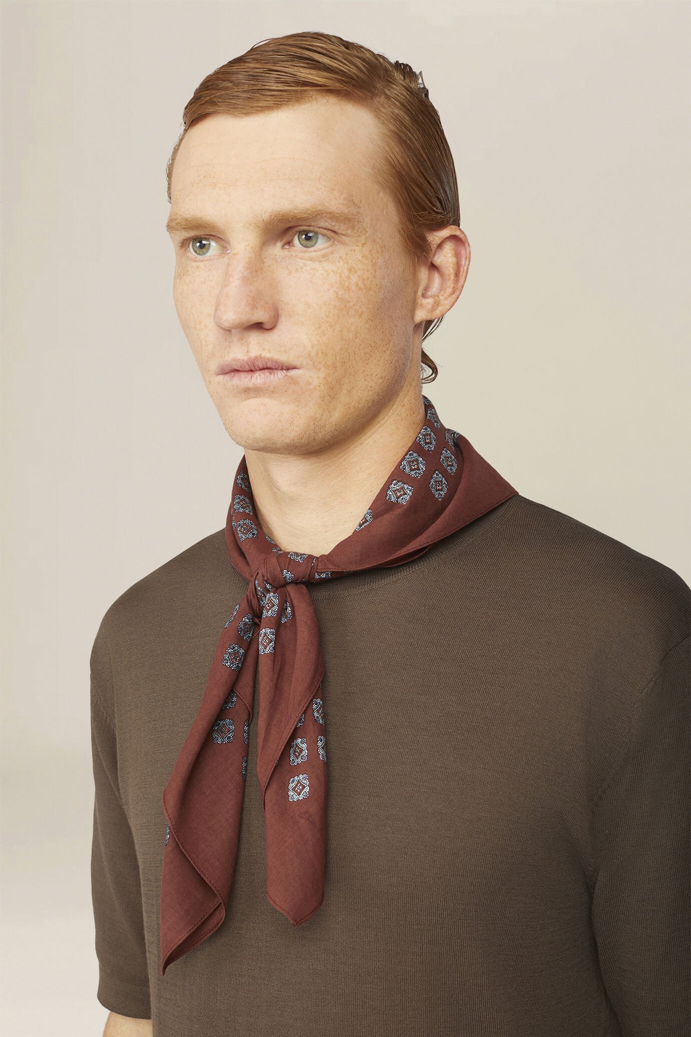 Men's 100% cotton scarf with geometric pattern